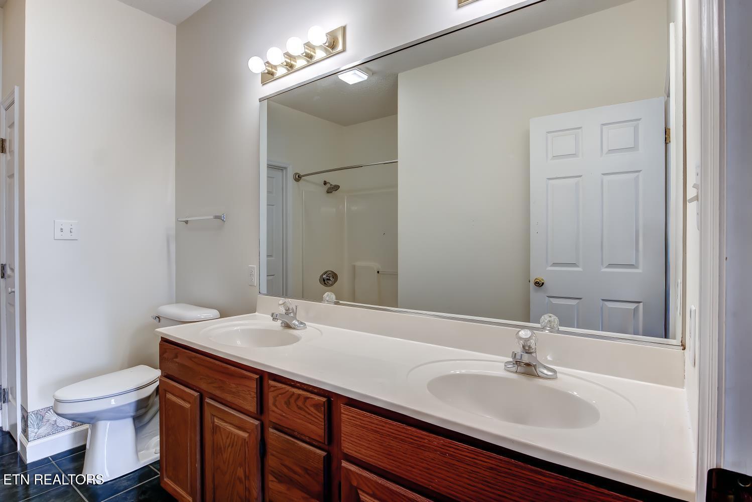 3002 Brentwood Court Kingston TN 37763