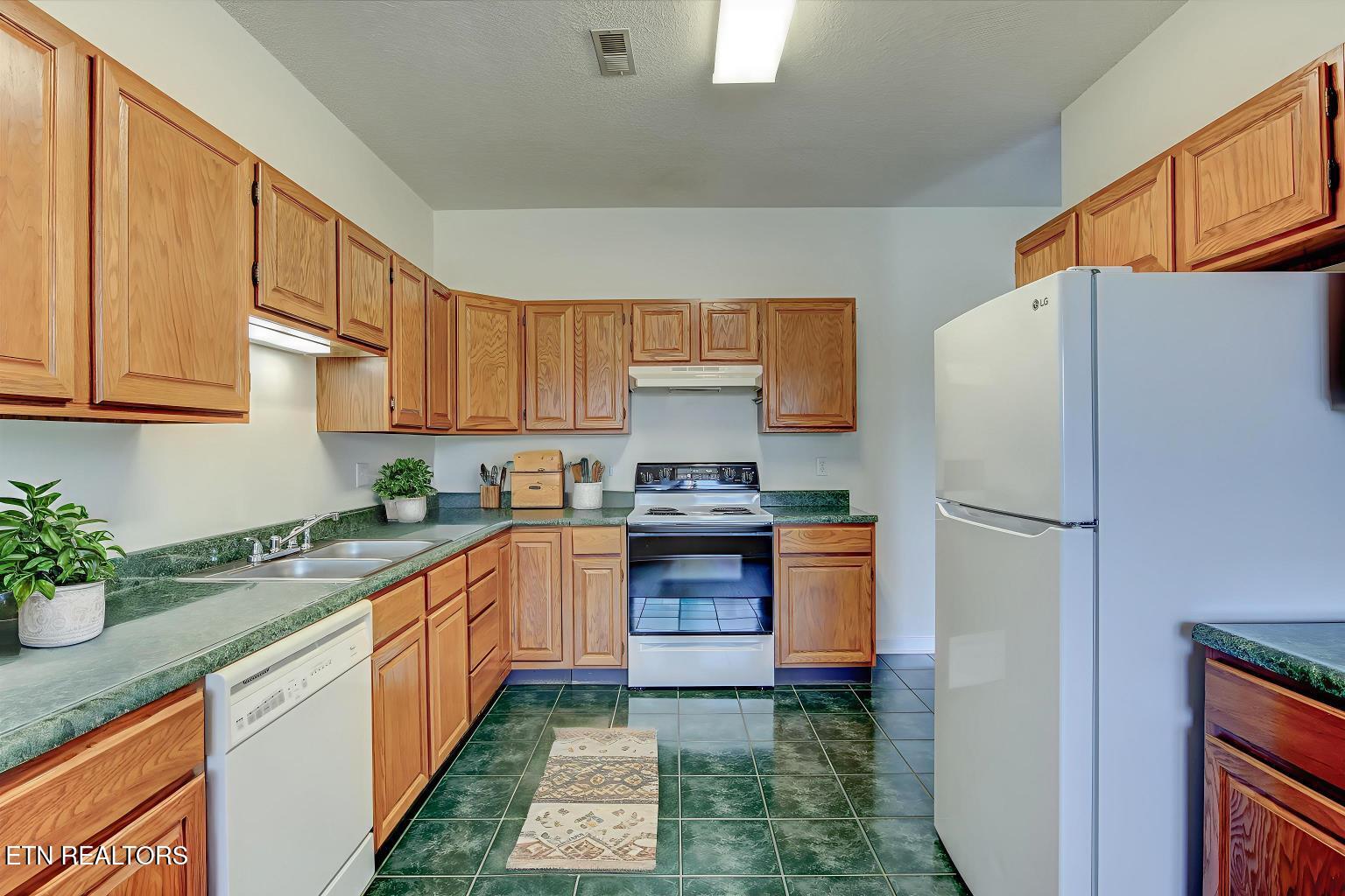 3002 Brentwood Court Kingston TN 37763