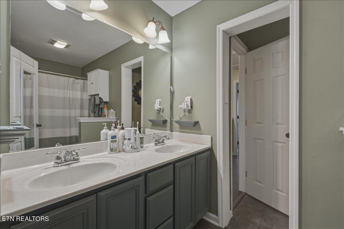 1611 Starboard Way Knoxville TN 37932
