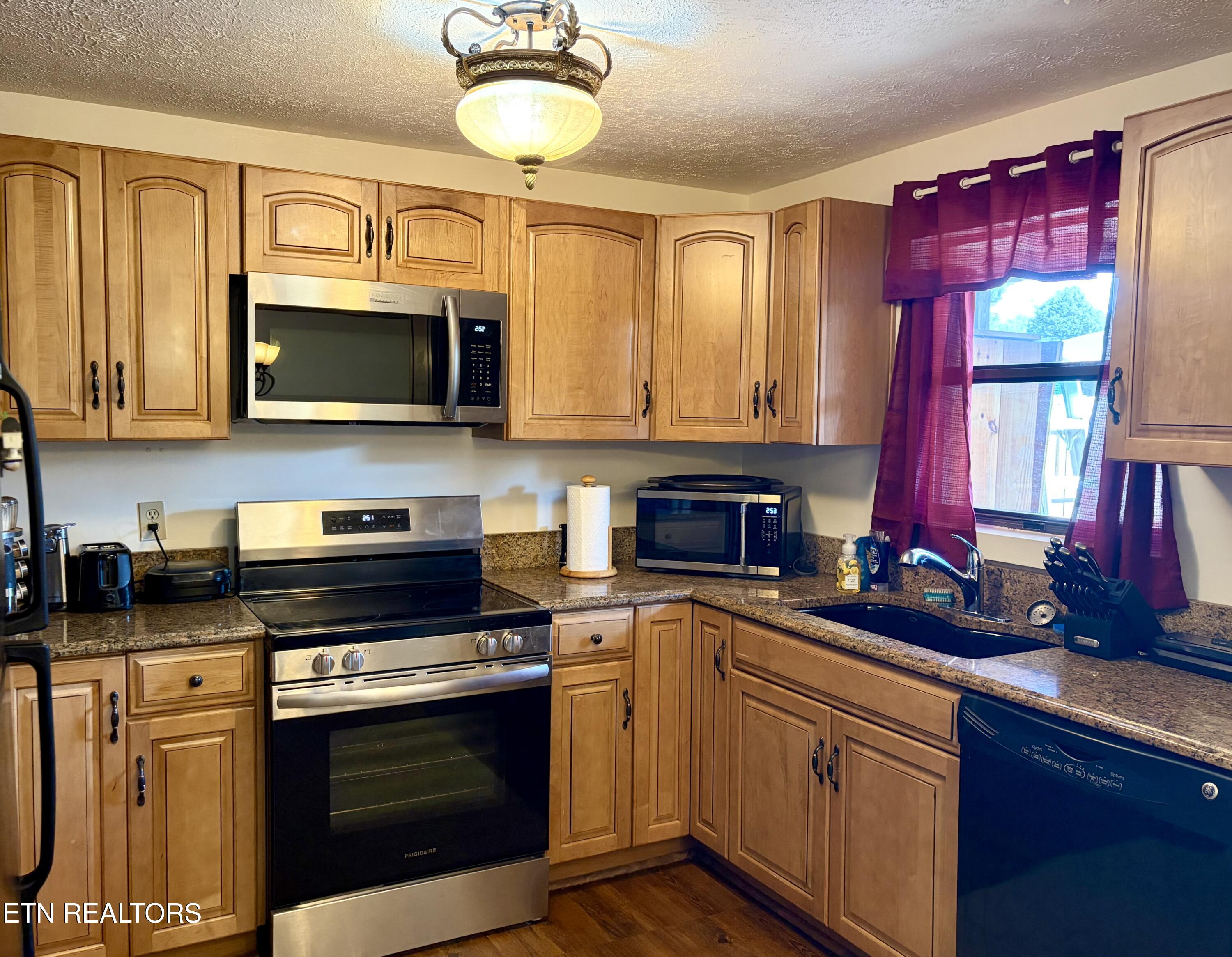 625 S Asbury Drive Pigeon Forge TN 37863