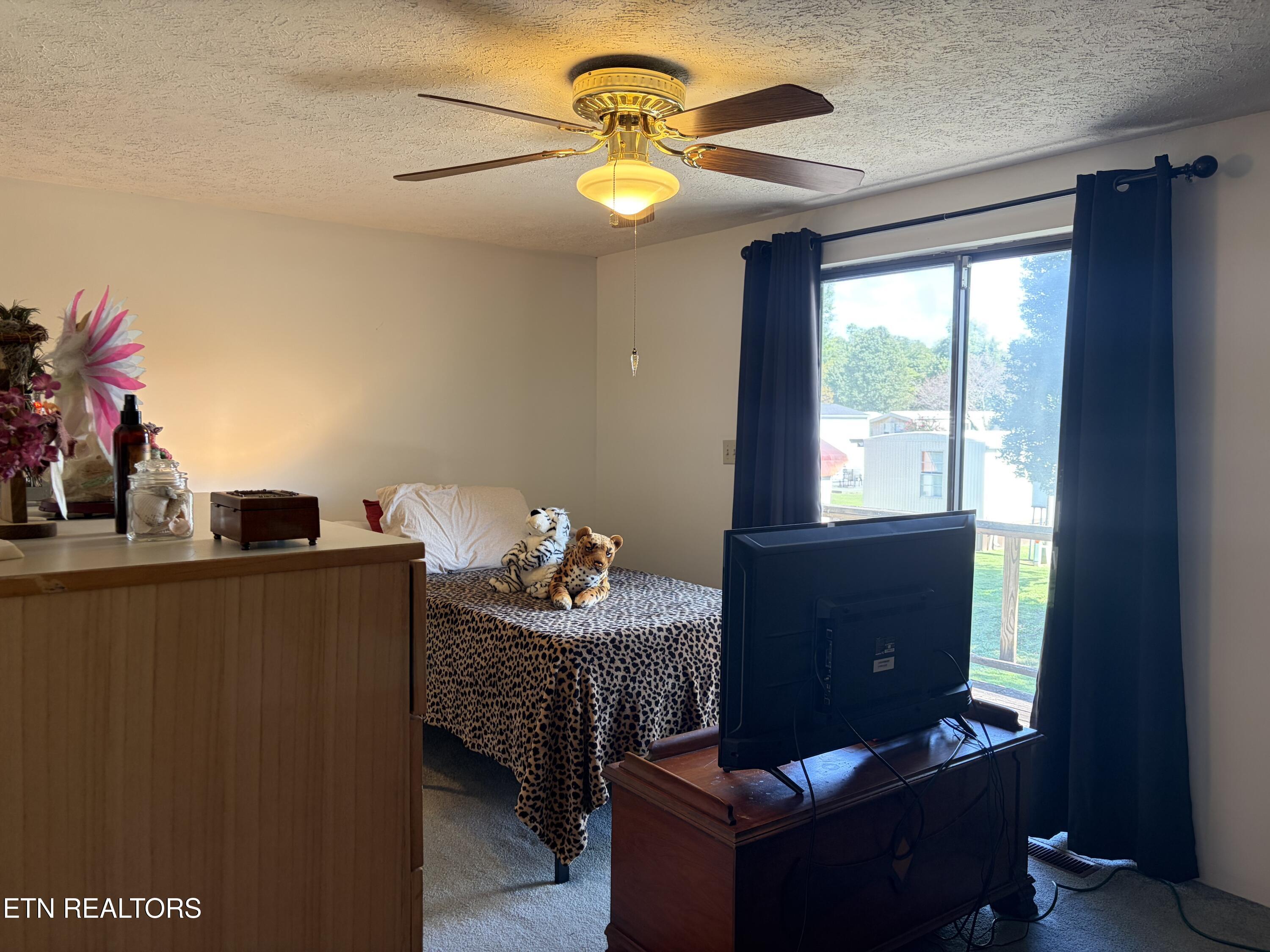 625 S Asbury Drive Pigeon Forge TN 37863