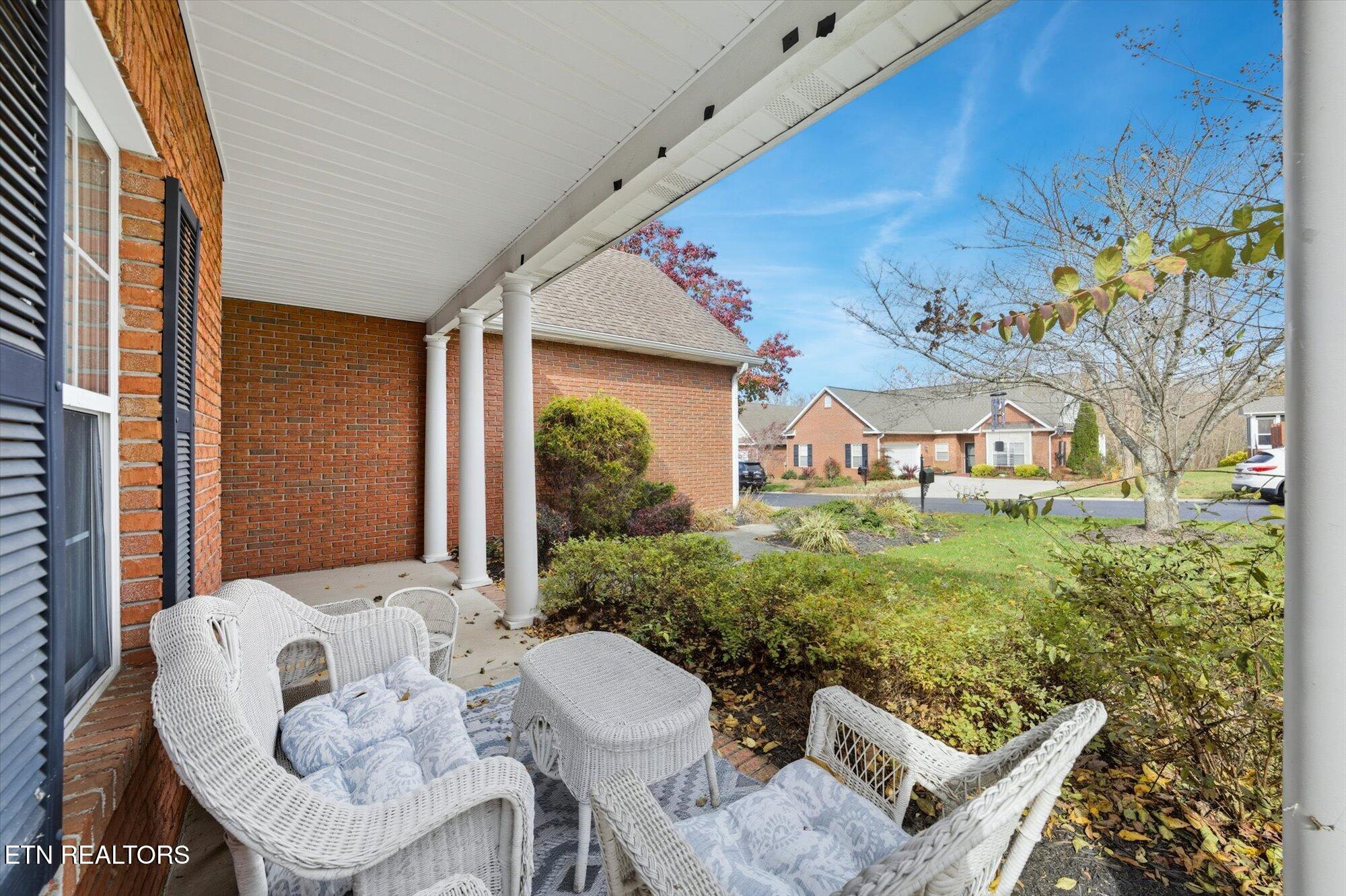 7113 Winter Oaks Way Knoxville TN 37918