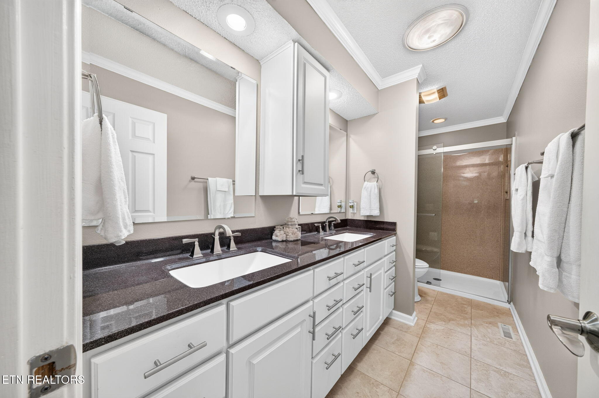 22 Augustine Lane Crossville TN 38558