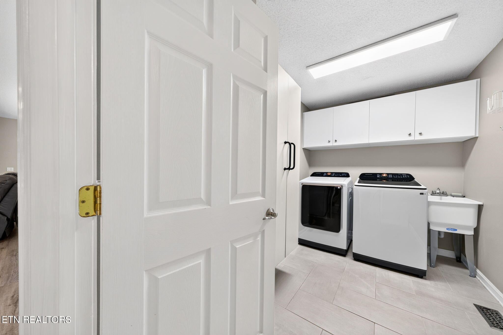 22 Augustine Lane Crossville TN 38558