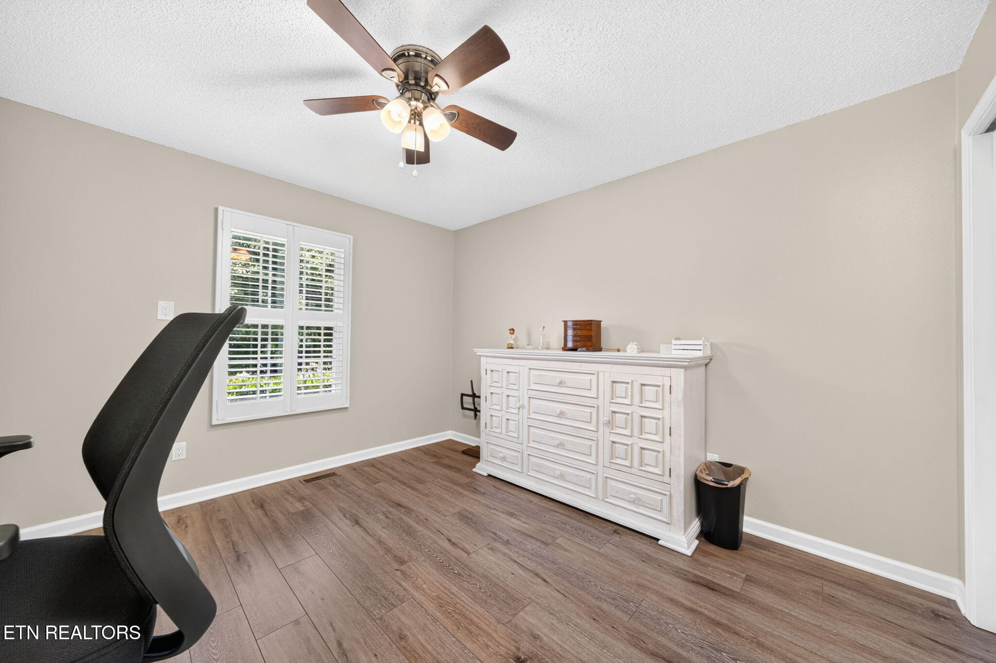 22 Augustine Lane Crossville TN 38558