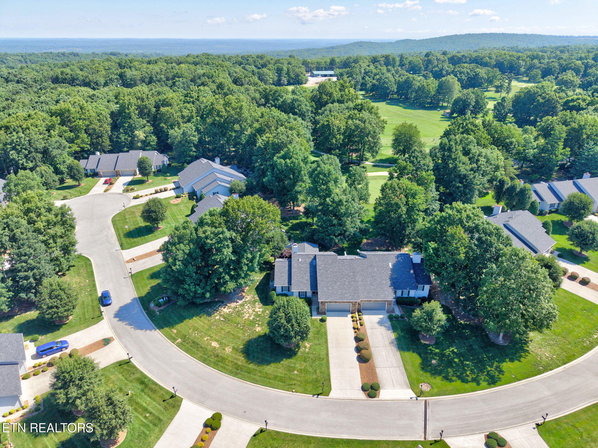 22 Augustine Lane Crossville TN 38558