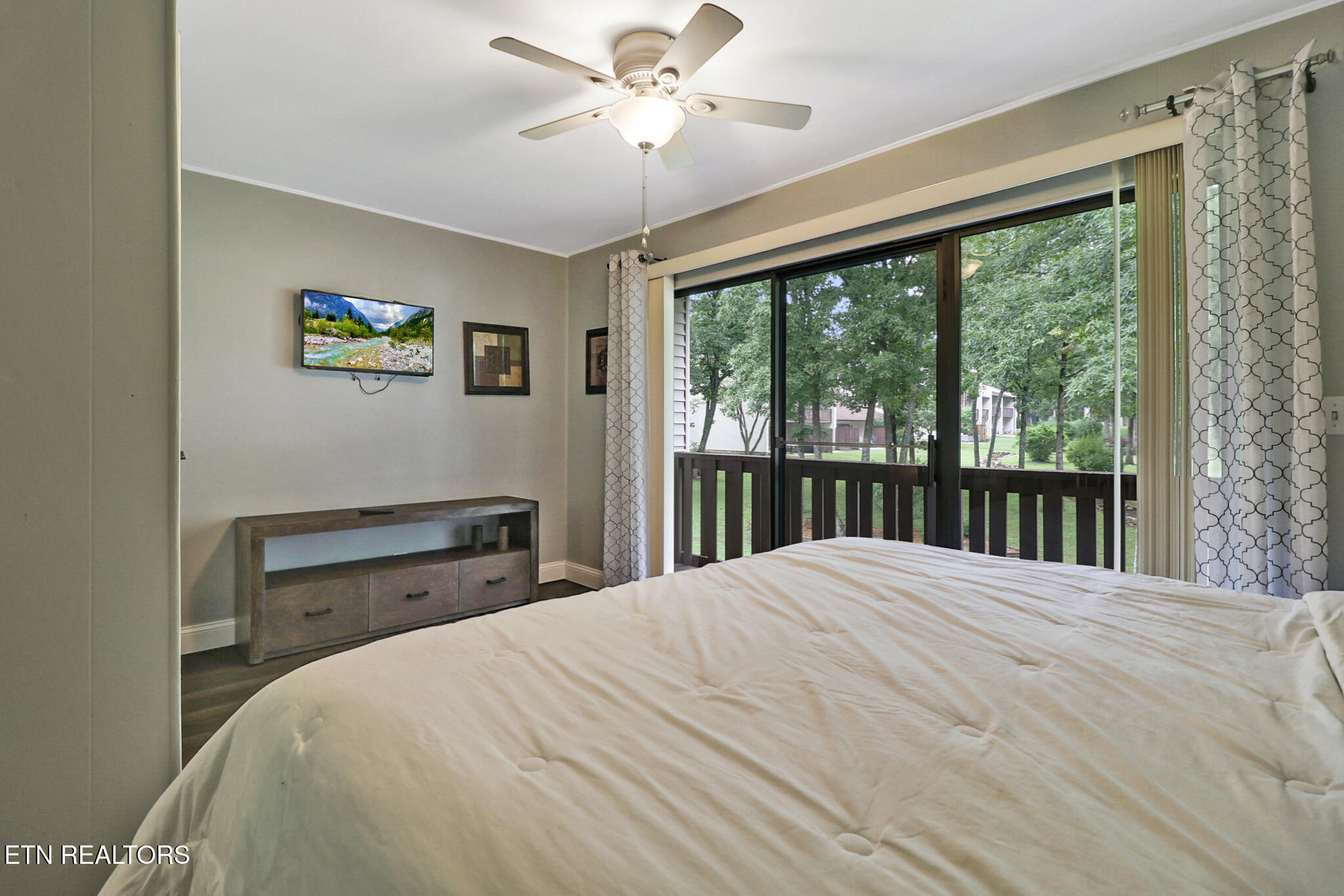74 Wilshire Heights Drive Crossville TN 38558
