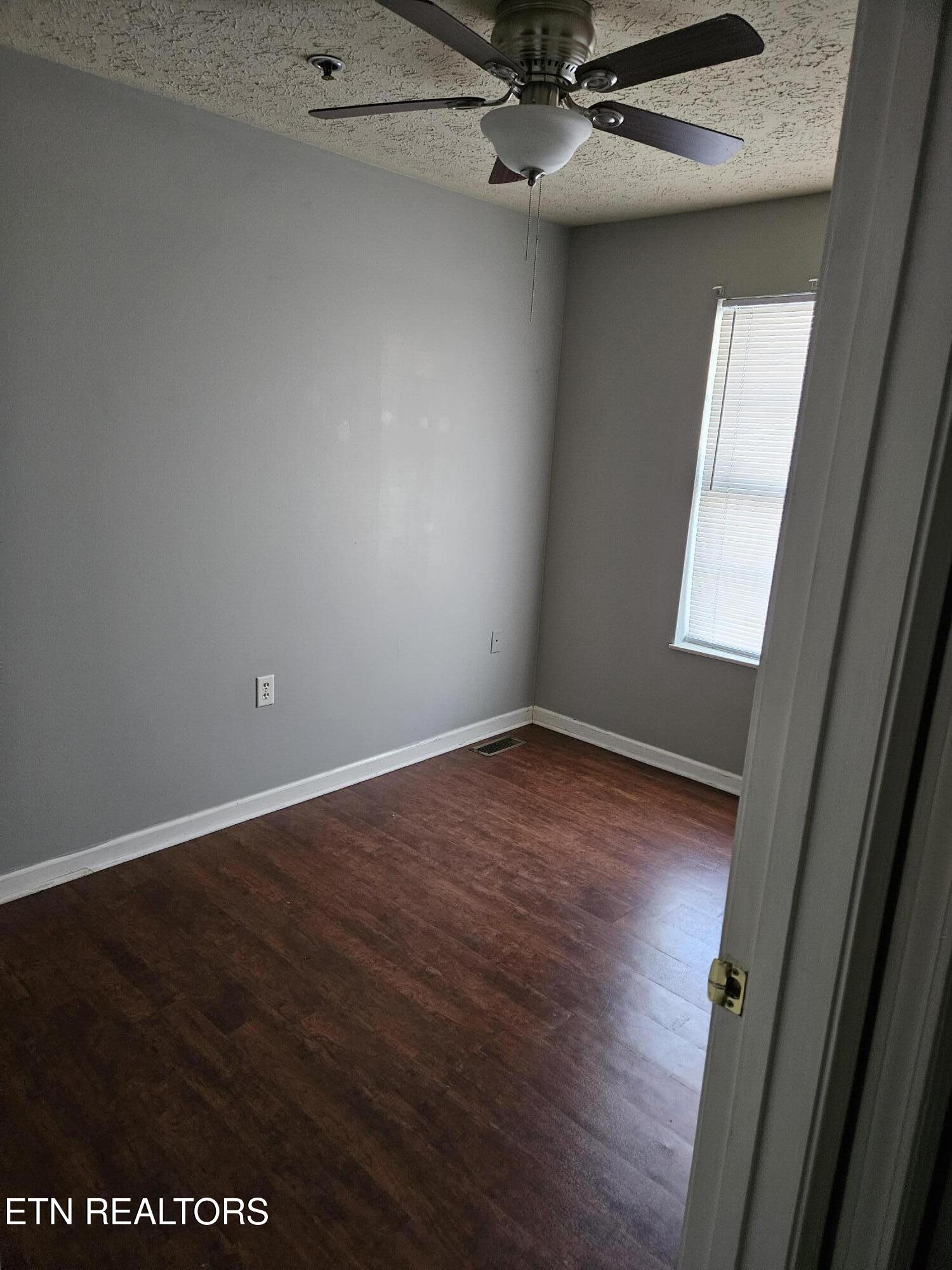 1610 Queen Anne Way Knoxville TN 37916