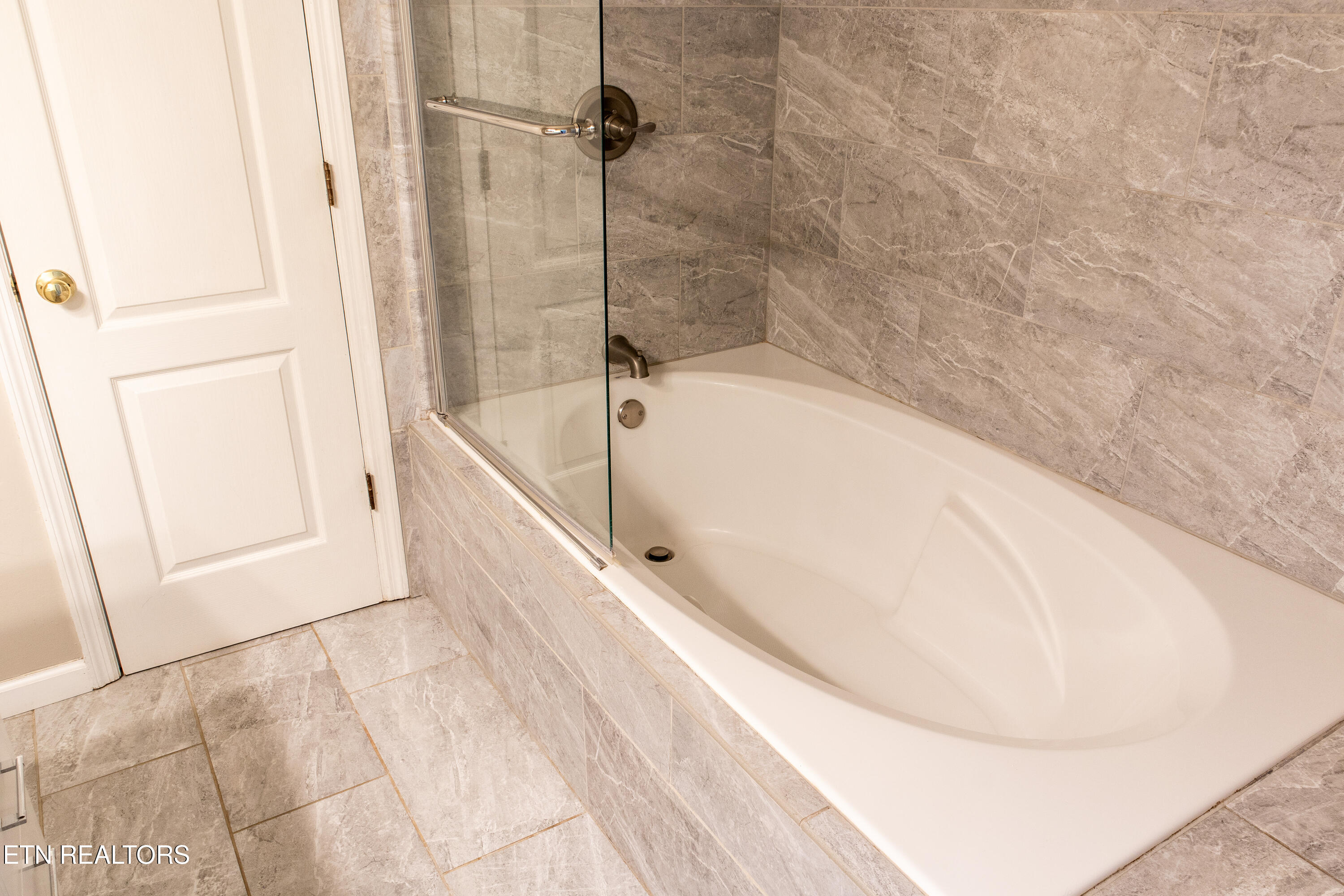 8602 Old Carriage Court Knoxville TN 37923