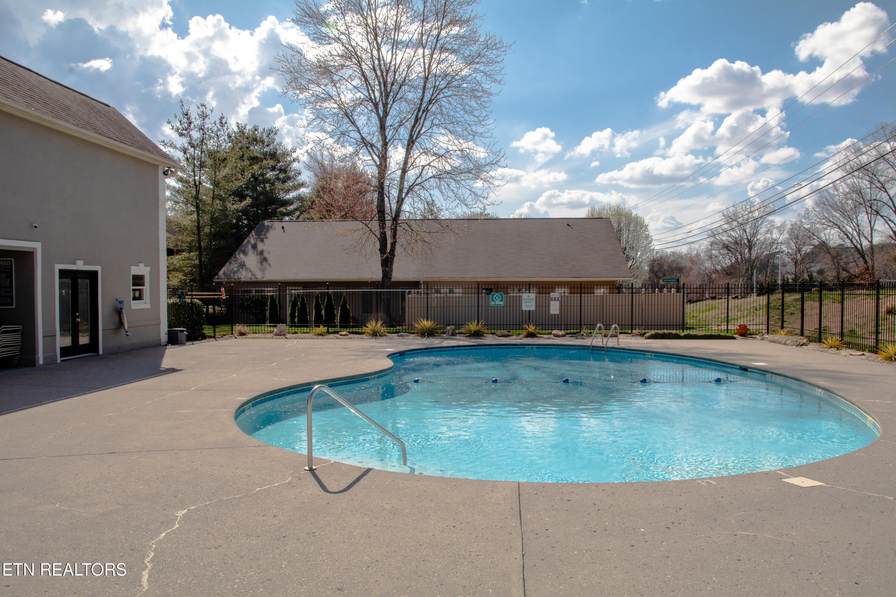 8602 Old Carriage Court Knoxville TN 37923