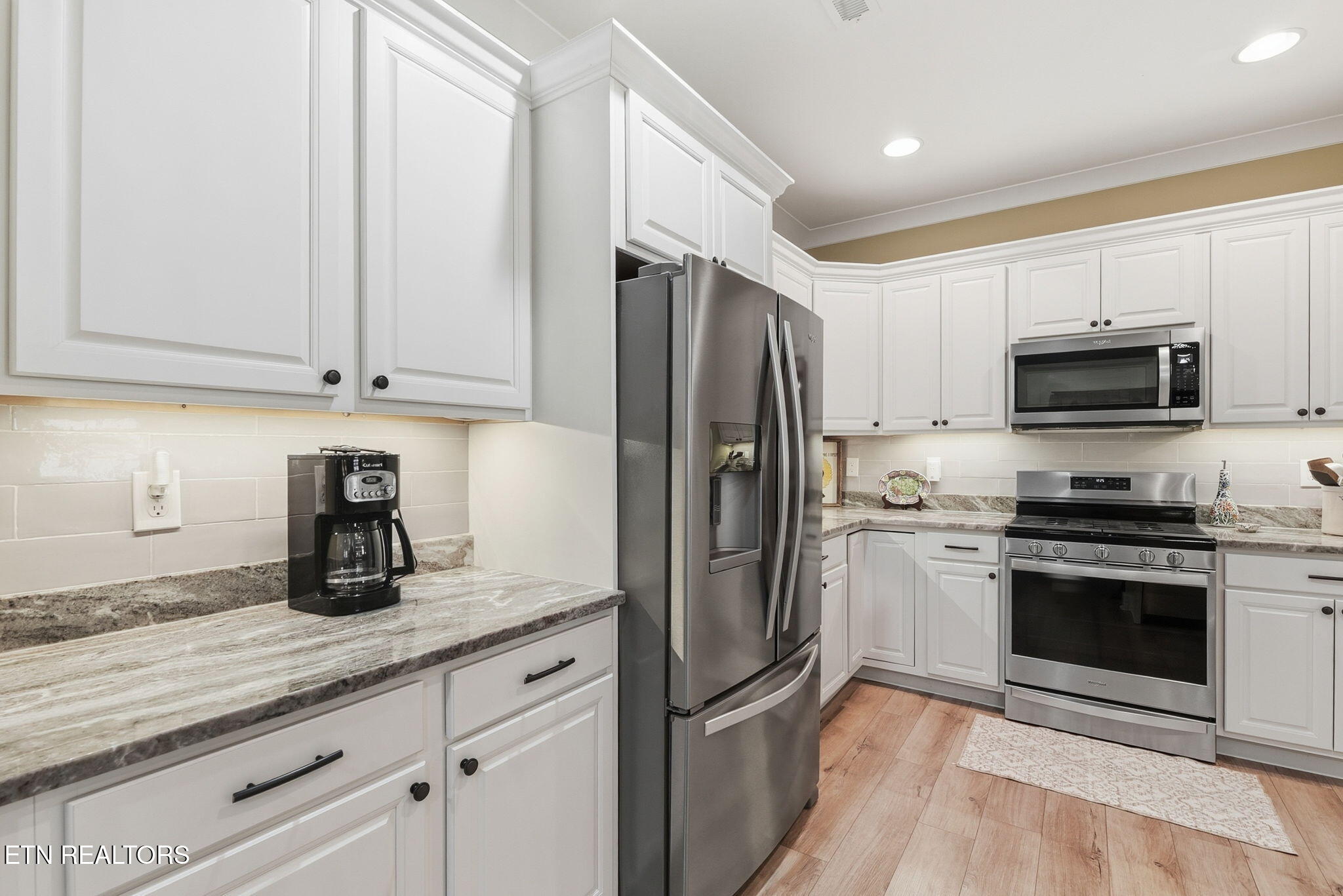 1683 Mountain Drive Lenoir City TN 37772