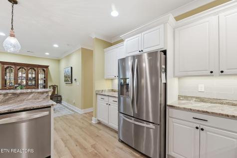 1683 Mountain Drive Lenoir City TN 37772