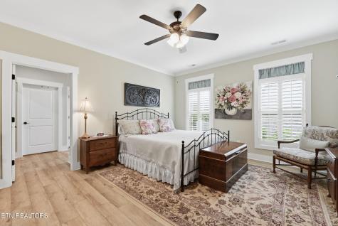 1683 Mountain Drive Lenoir City TN 37772