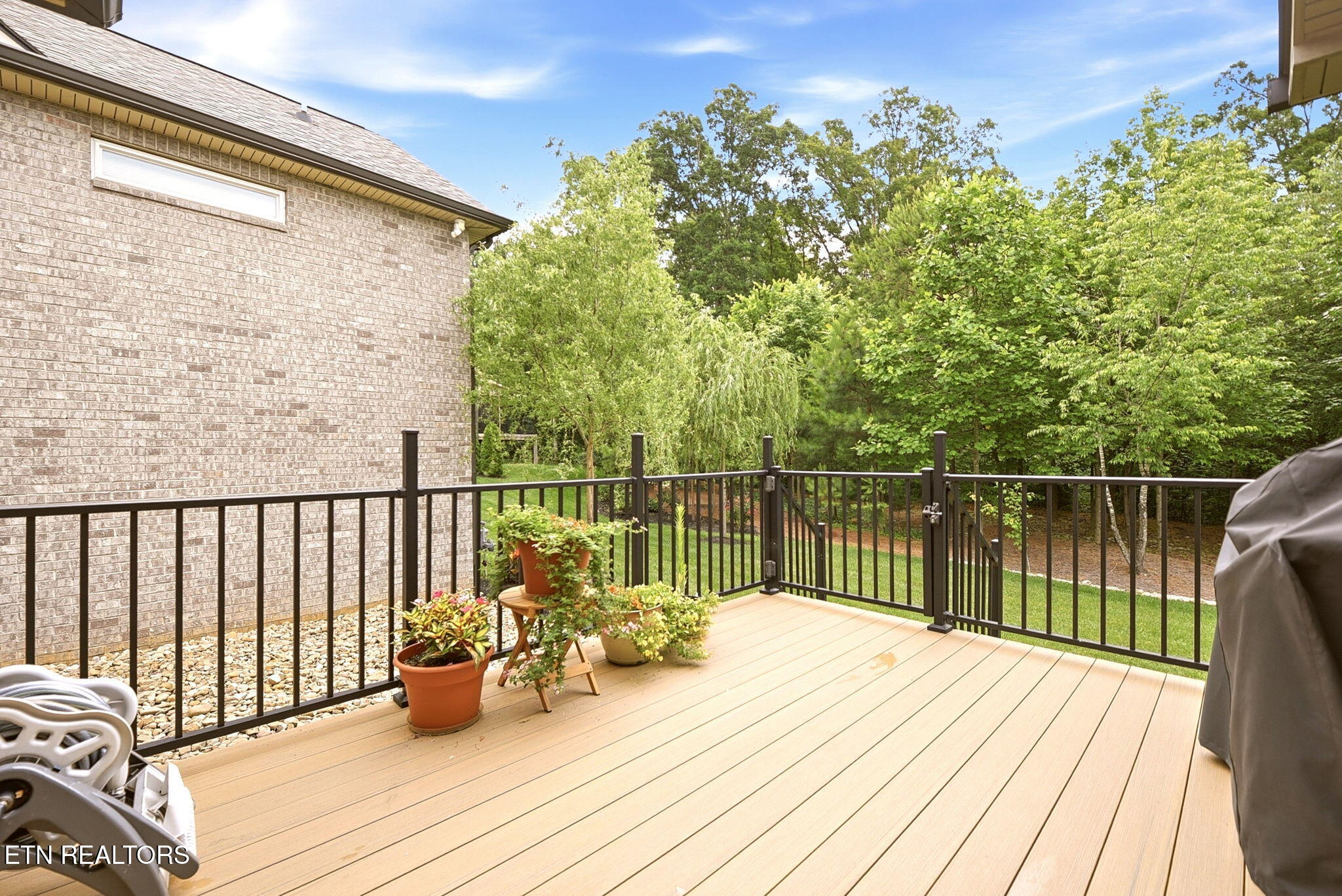 1683 Mountain Drive Lenoir City TN 37772