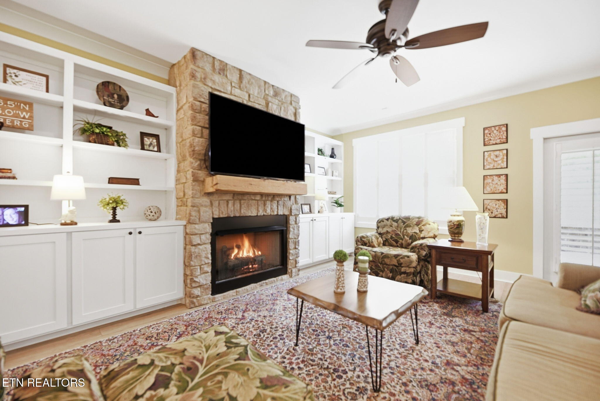 1683 Mountain Drive Lenoir City TN 37772