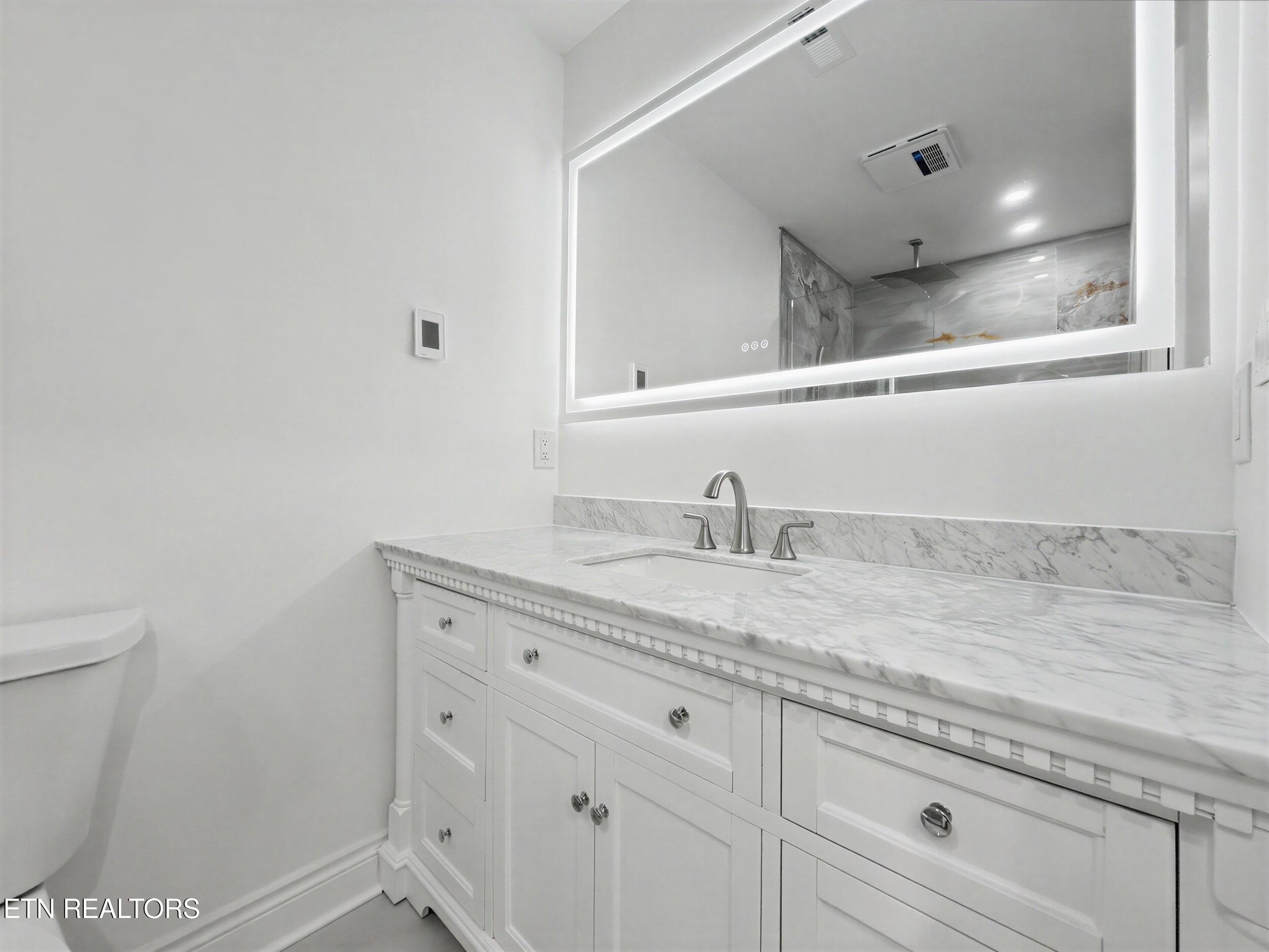 1946 Cherokee Bluff Drive Knoxville TN 37920