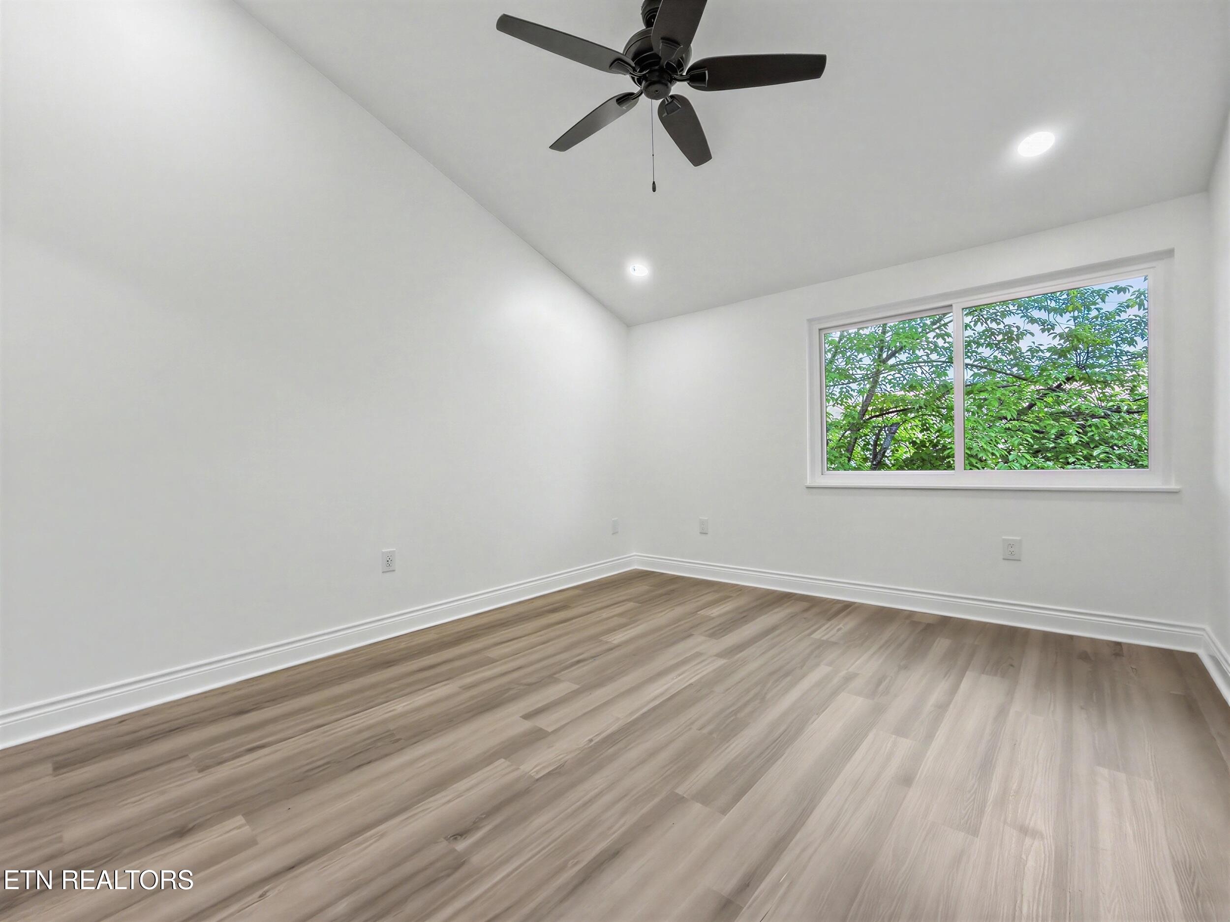 1946 Cherokee Bluff Drive Knoxville TN 37920