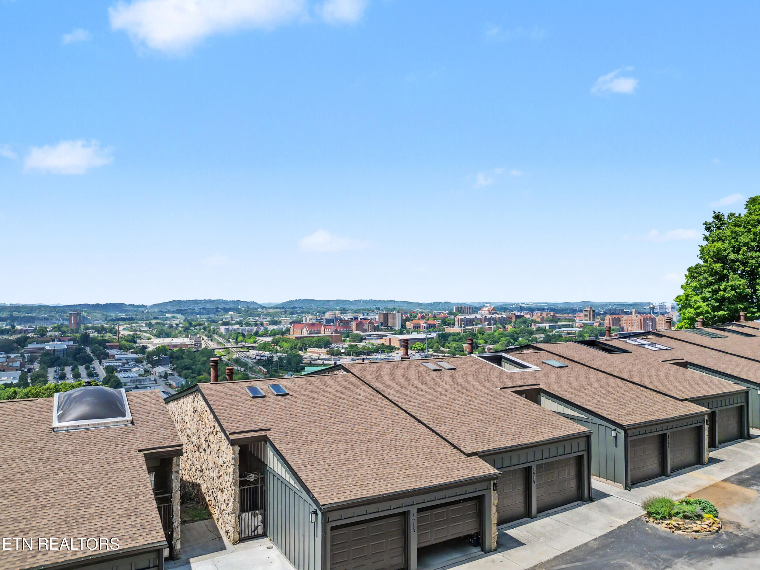 1946 Cherokee Bluff Drive Knoxville TN 37920