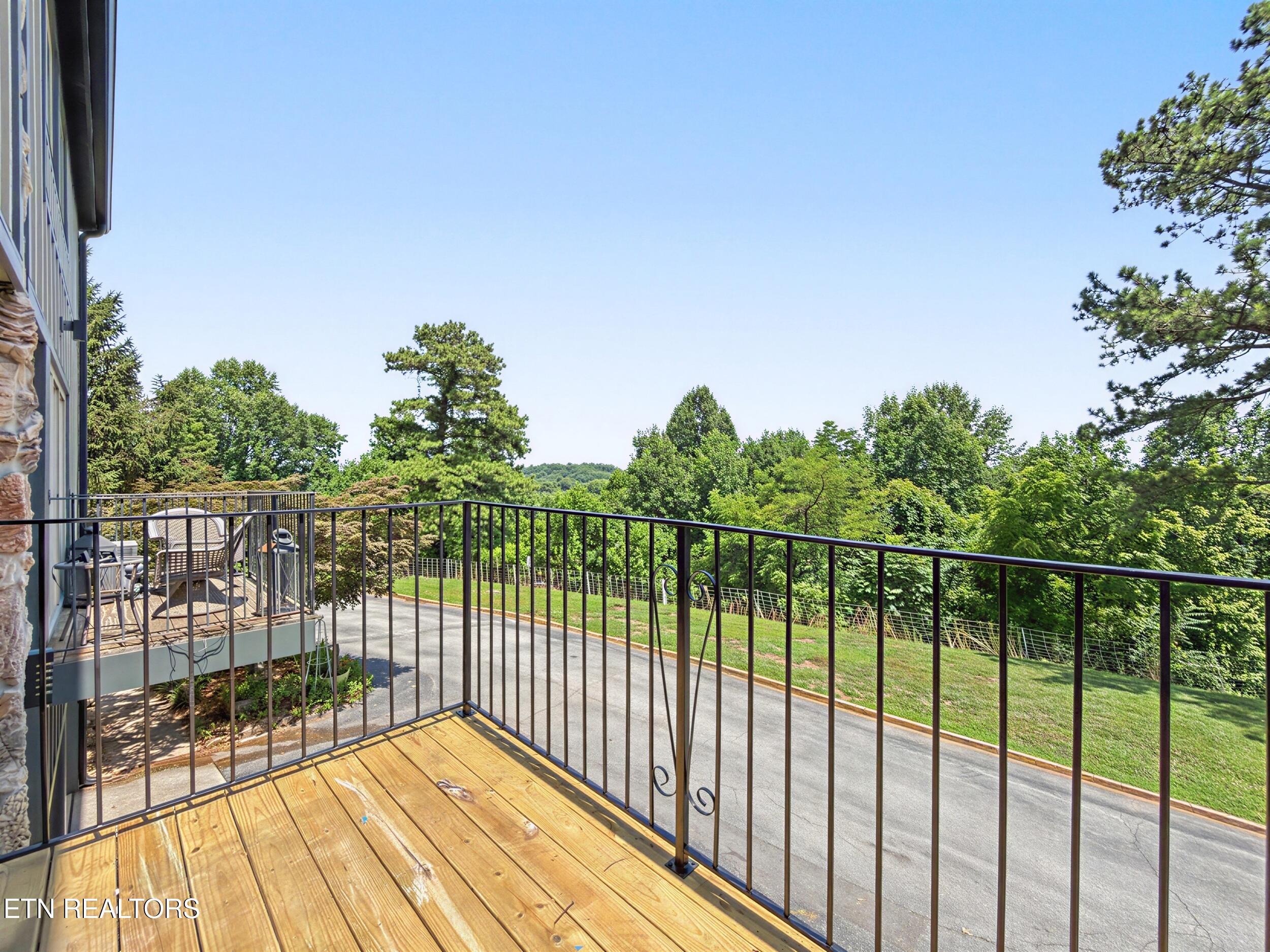 1946 Cherokee Bluff Drive Knoxville TN 37920