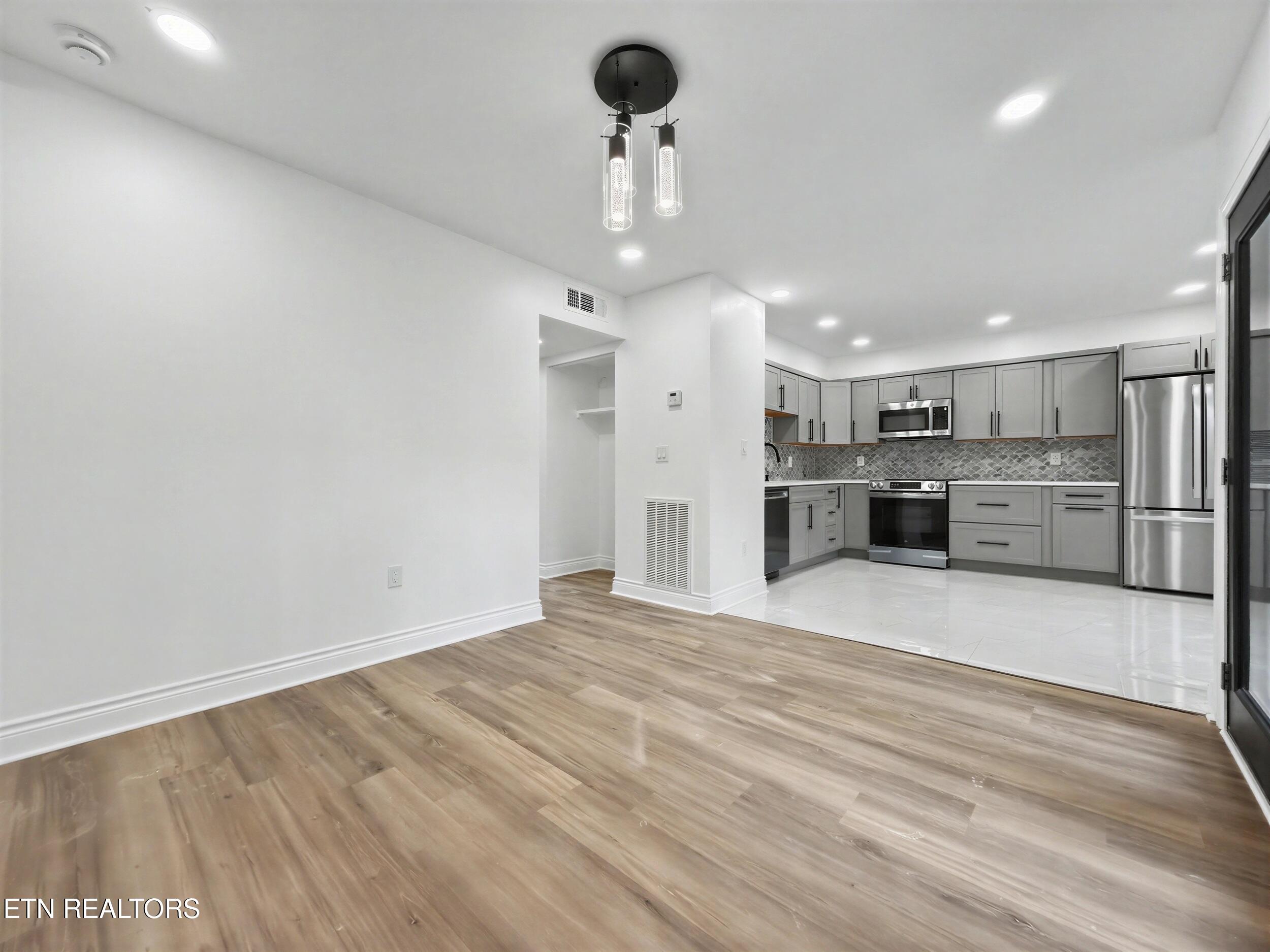 1946 Cherokee Bluff Drive Knoxville TN 37920