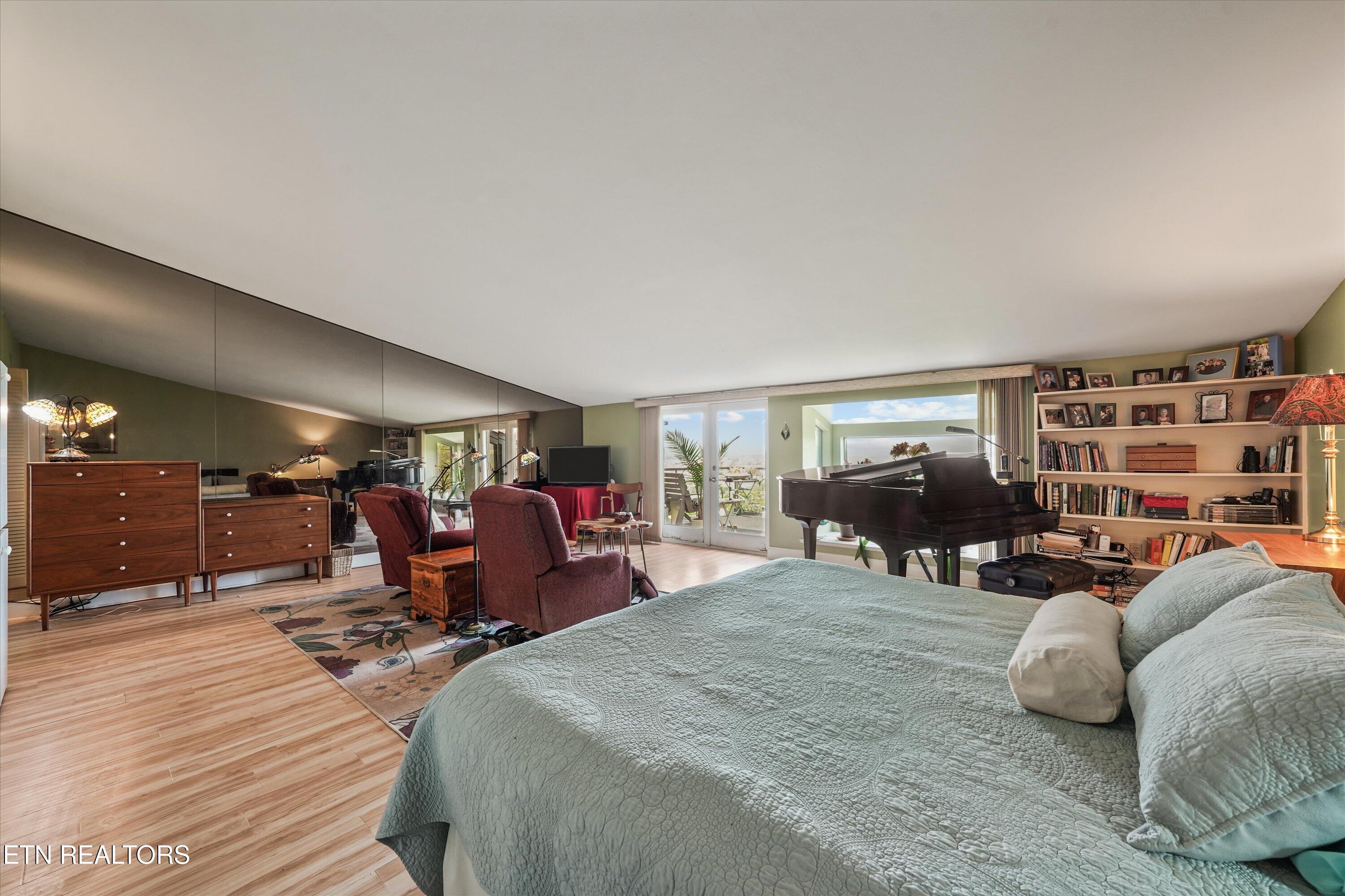 1885 Cherokee Bluff Drive Knoxville TN 37920