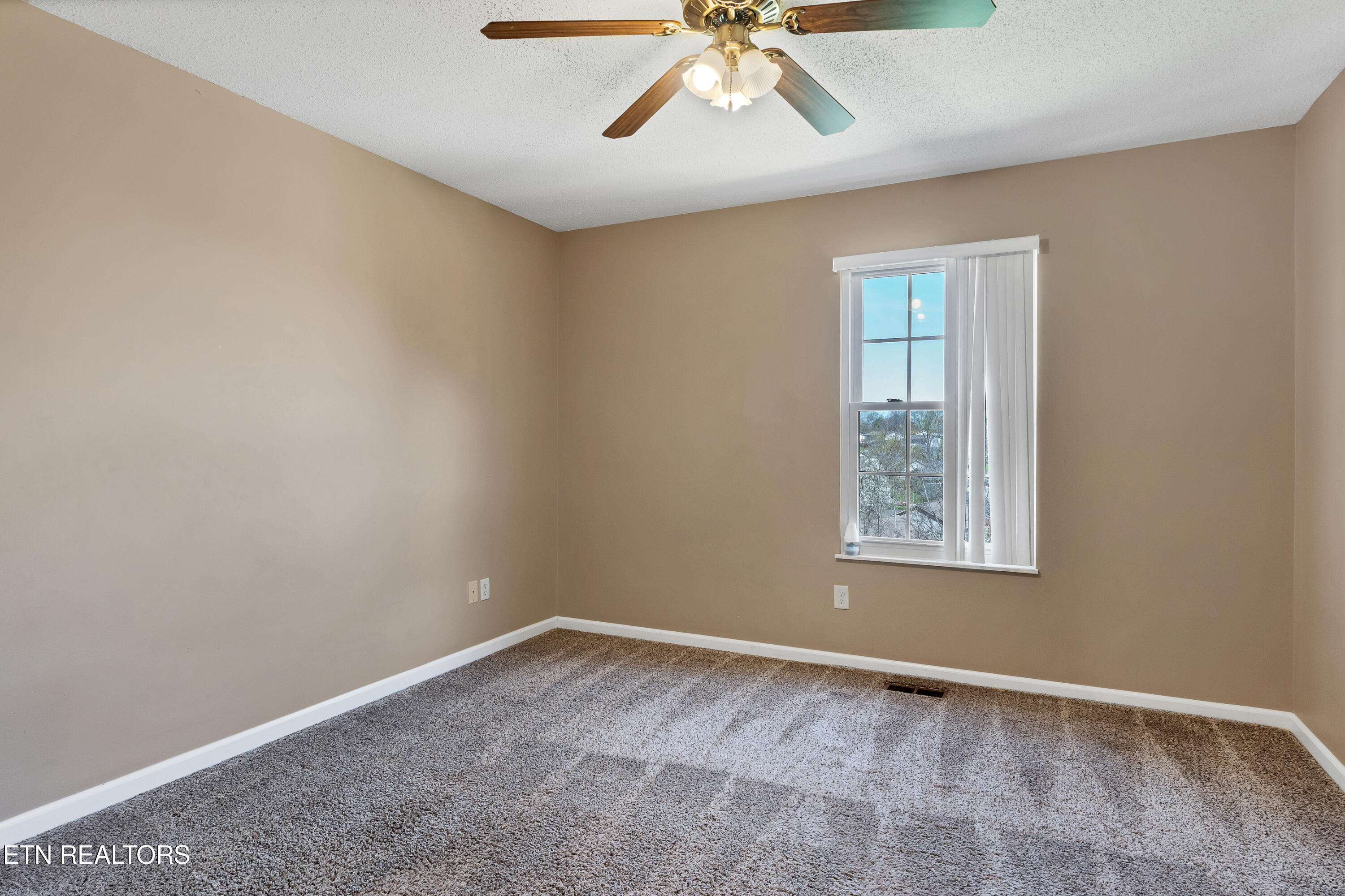 1144 N Rachaels Circle Maryville TN 37804