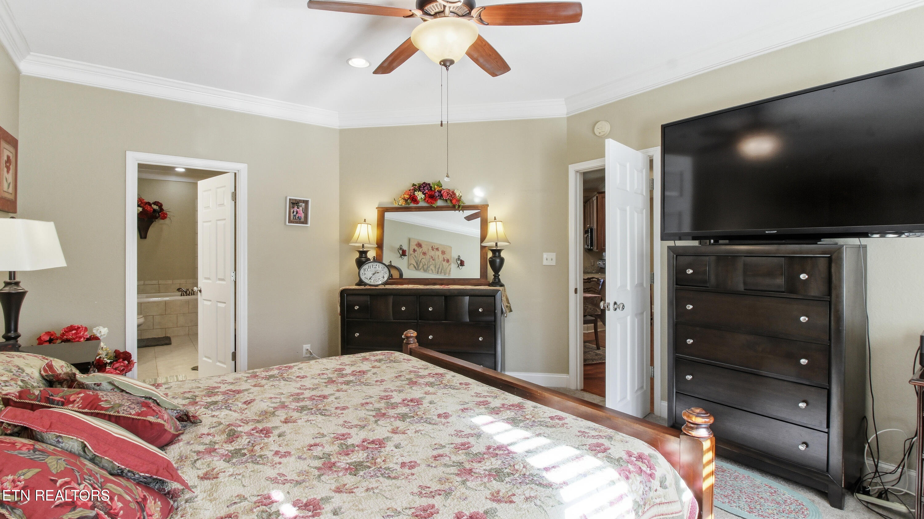 375 Meadow Walk Lane Lenoir City TN 37772