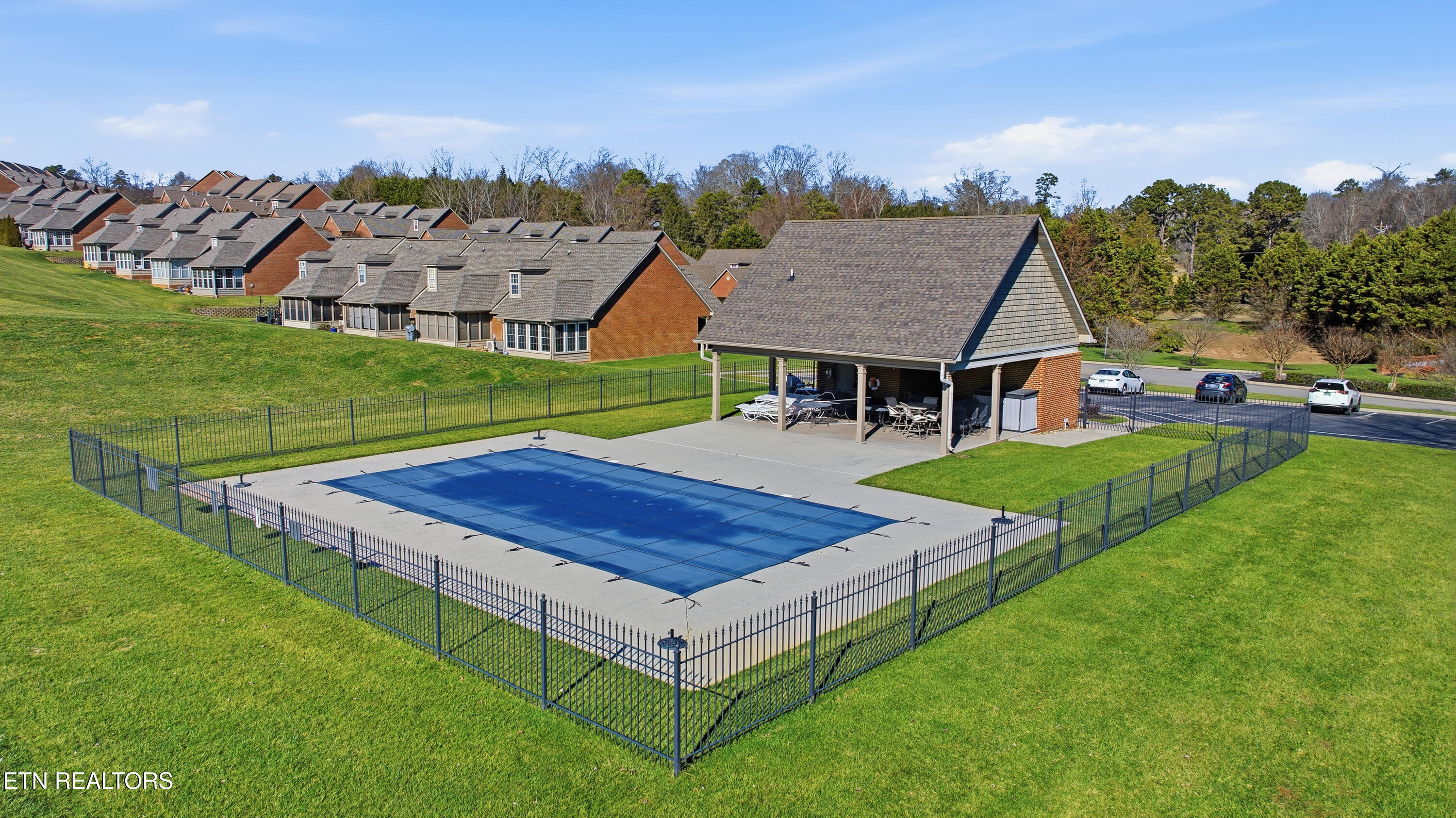 375 Meadow Walk Lane Lenoir City TN 37772