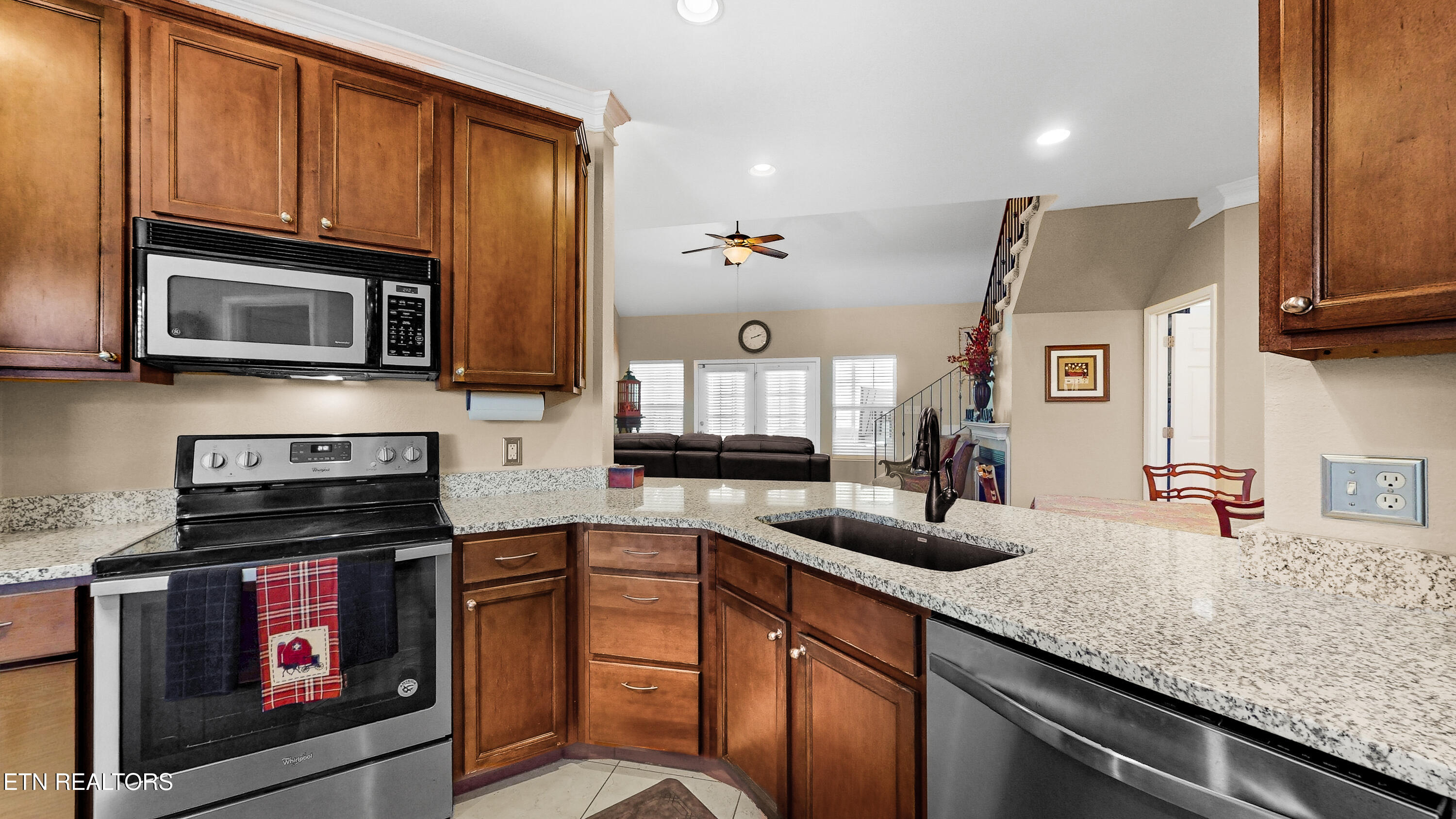 375 Meadow Walk Lane Lenoir City TN 37772