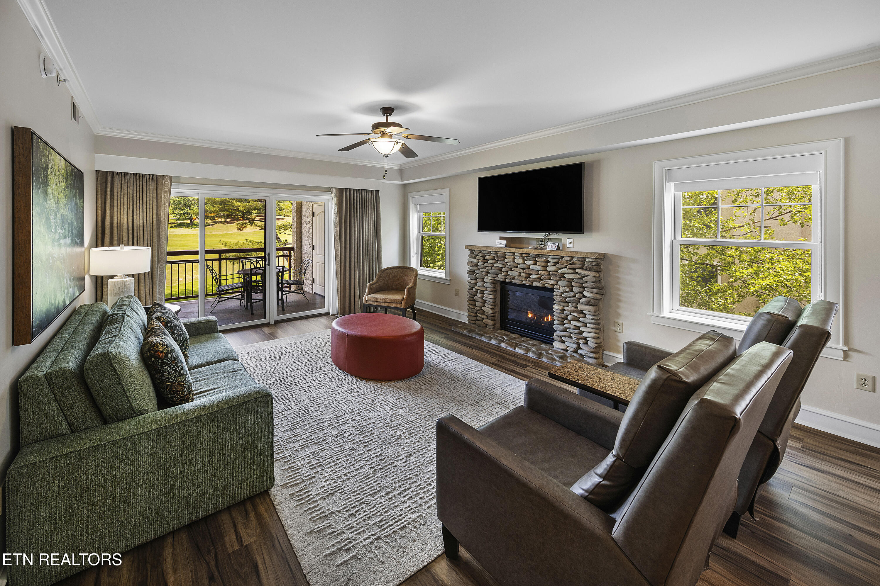 212 Dollywood Lane Pigeon Forge TN 37863