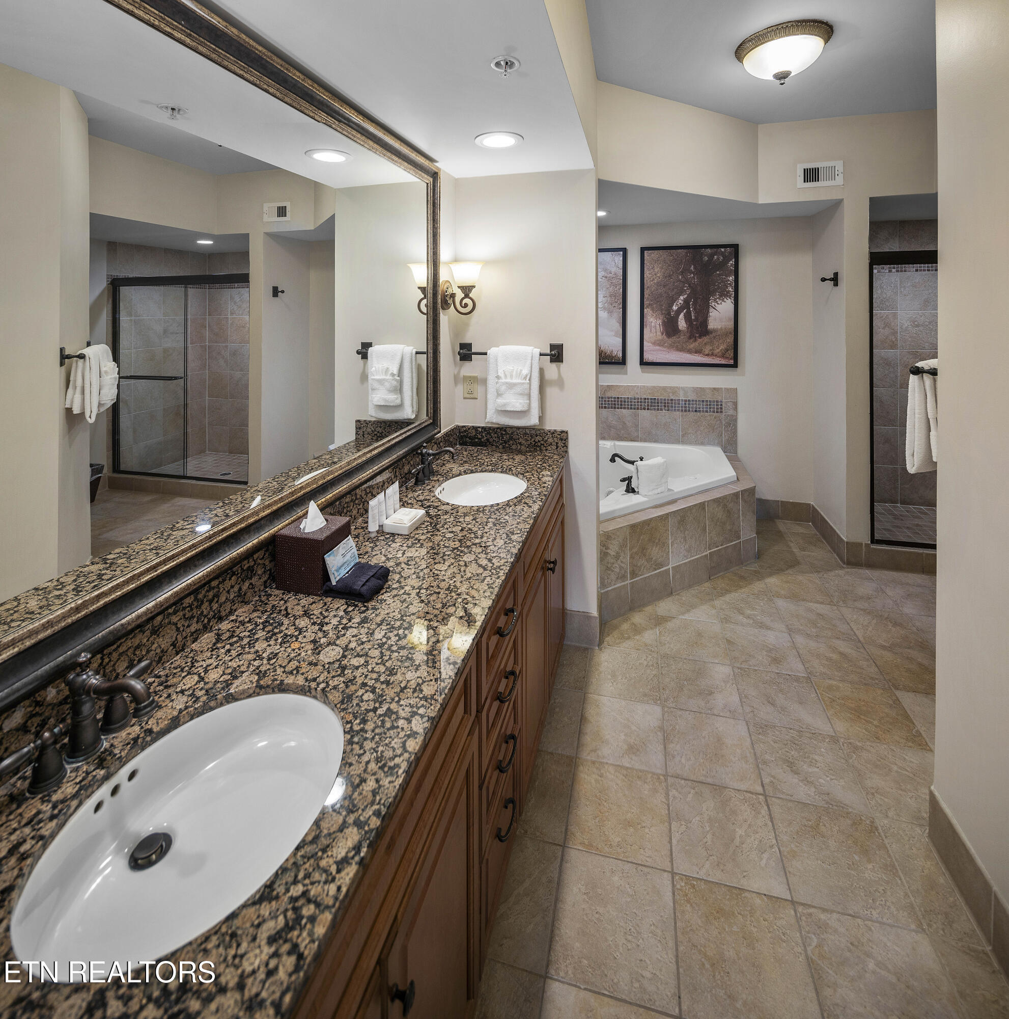 212 Dollywood Lane Pigeon Forge TN 37863