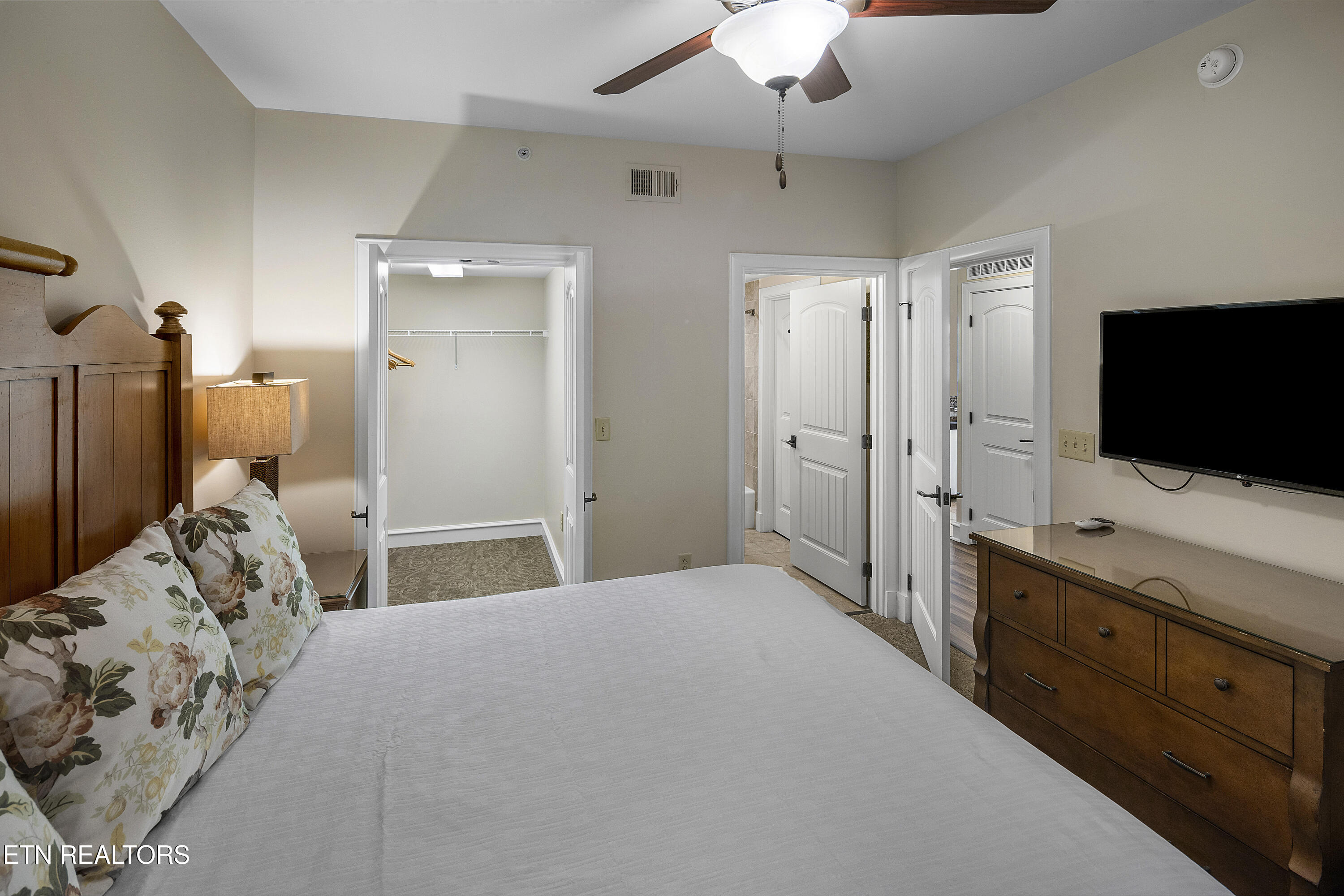 212 Dollywood Lane Pigeon Forge TN 37863