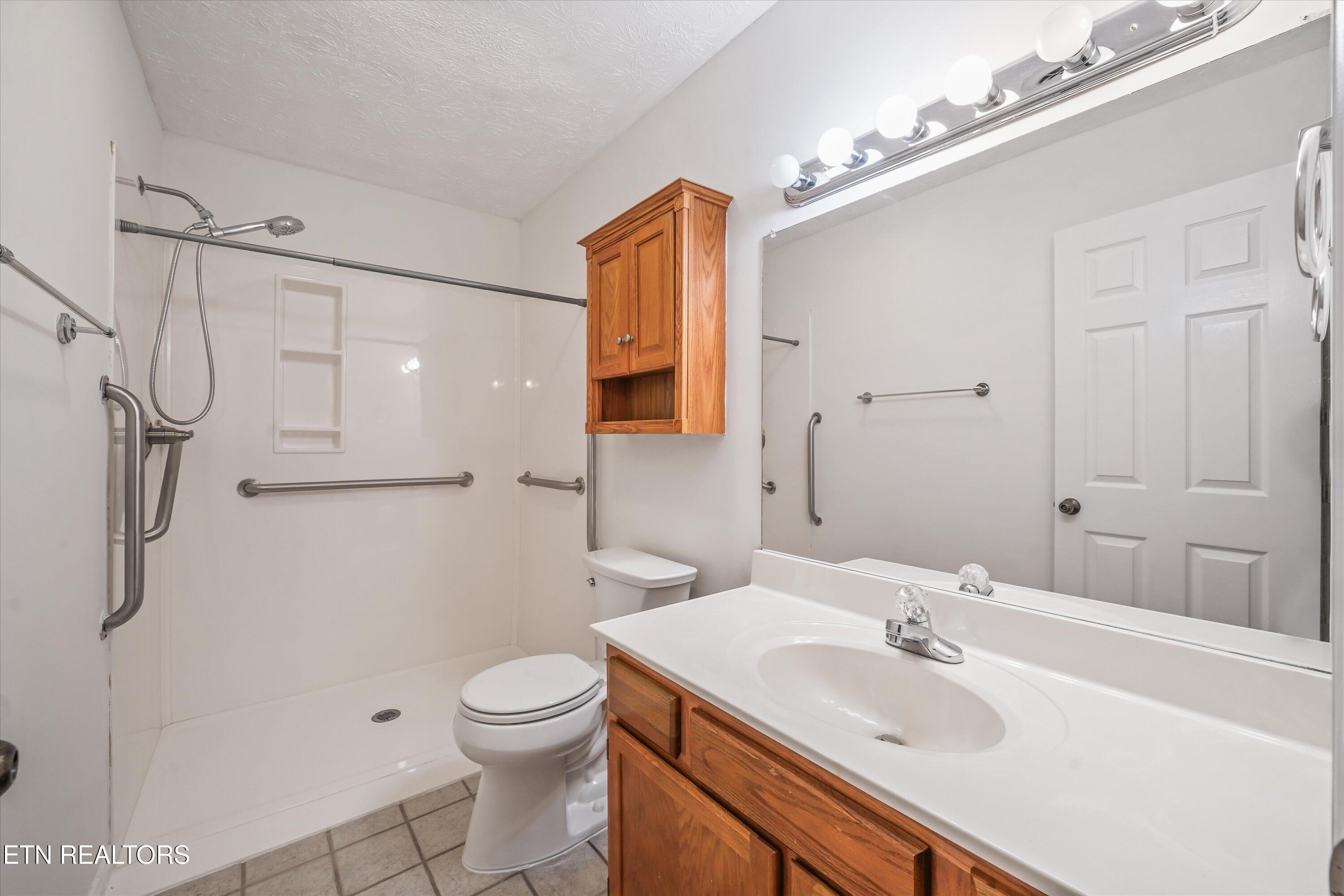1307 Lucy Way Knoxville TN 37912