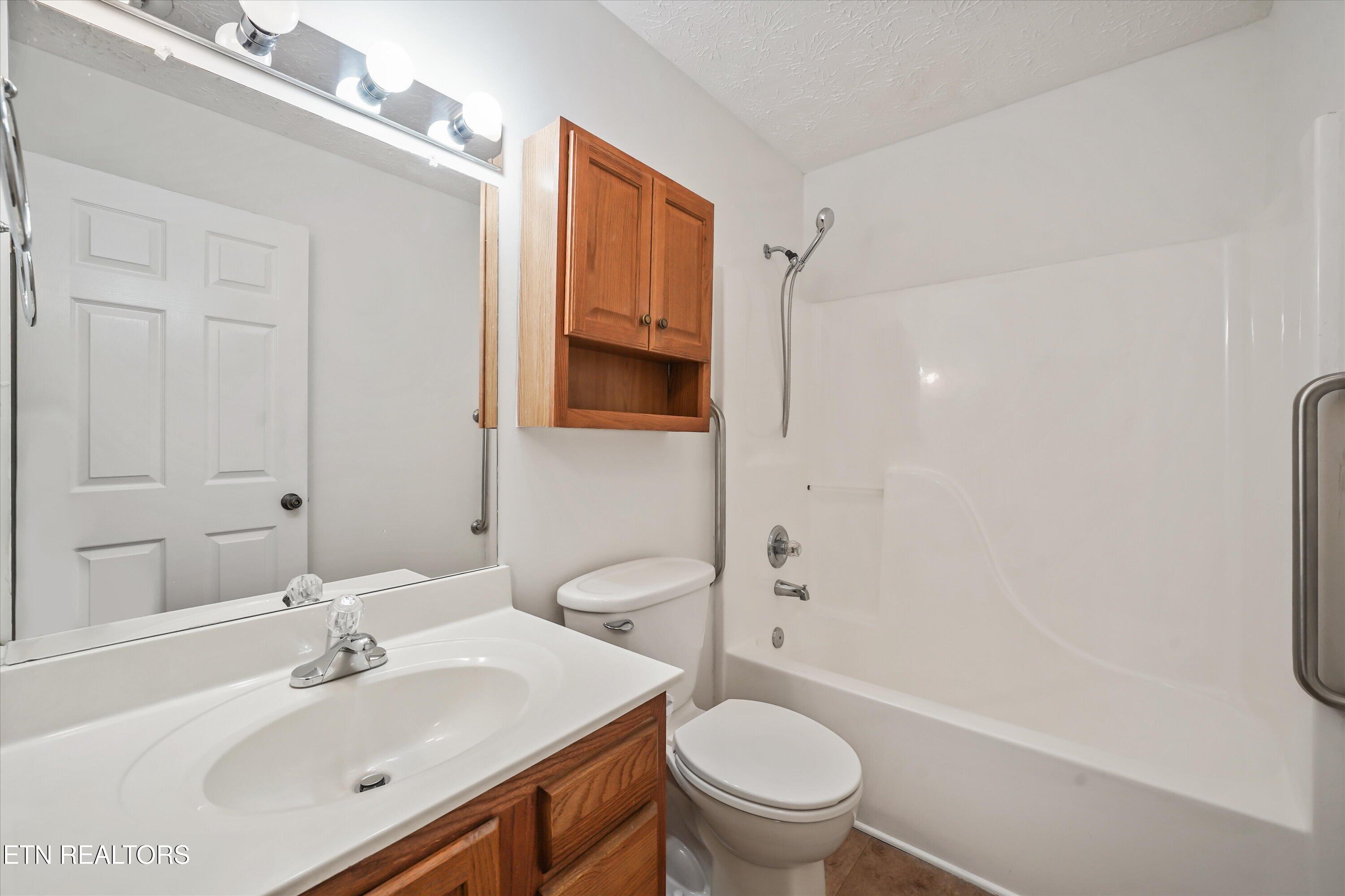 1307 Lucy Way Knoxville TN 37912
