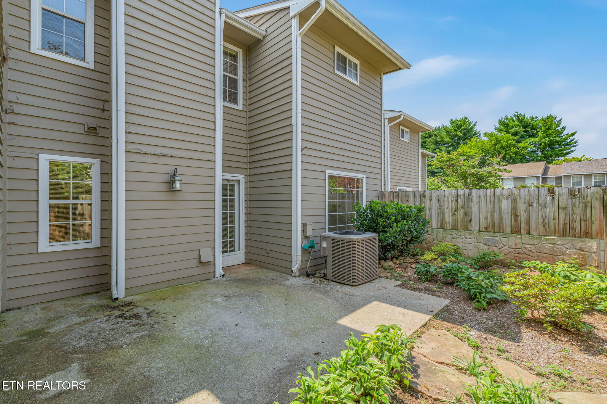 7804 Village Drive Knoxville TN 37919