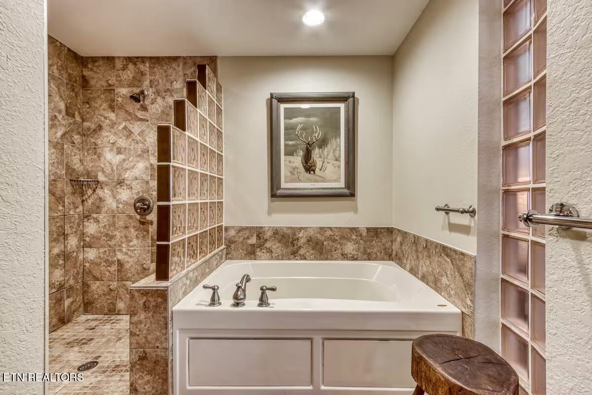 410 Big Bear Way Pigeon Forge TN 37863