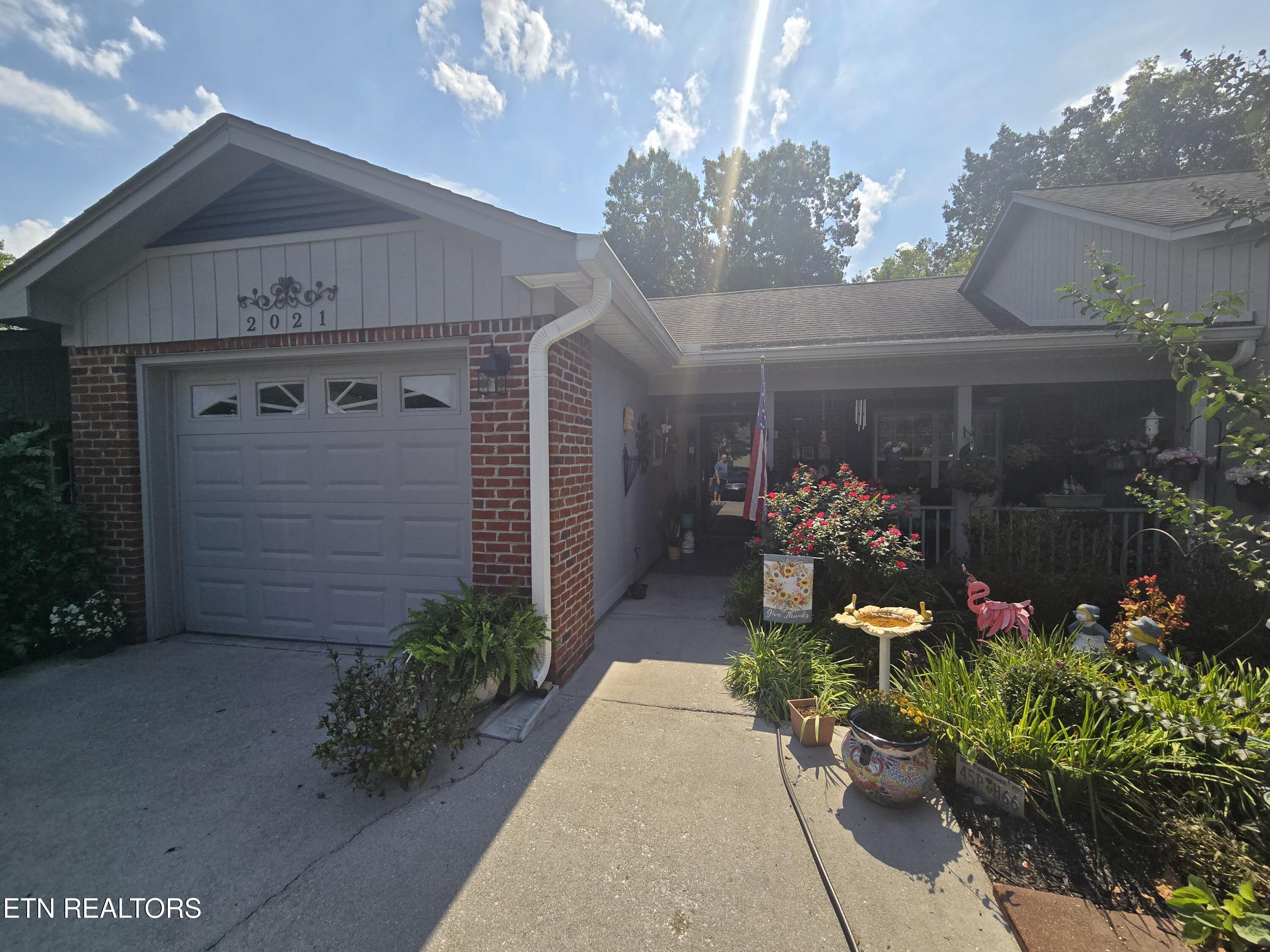 2021 Locarno Drive Knoxville TN 37914