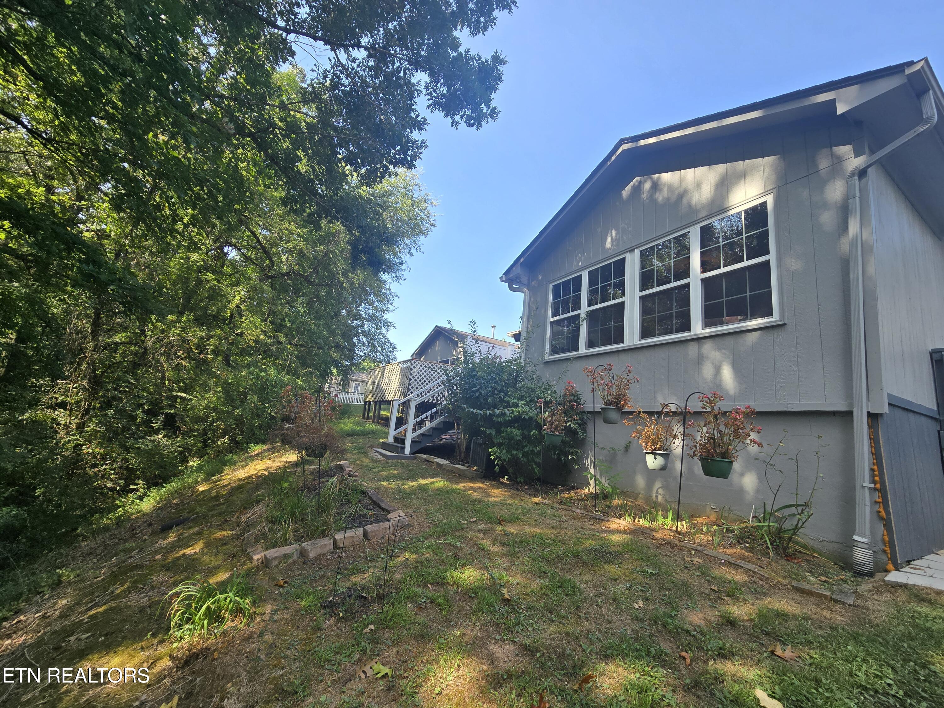 2021 Locarno Drive Knoxville TN 37914
