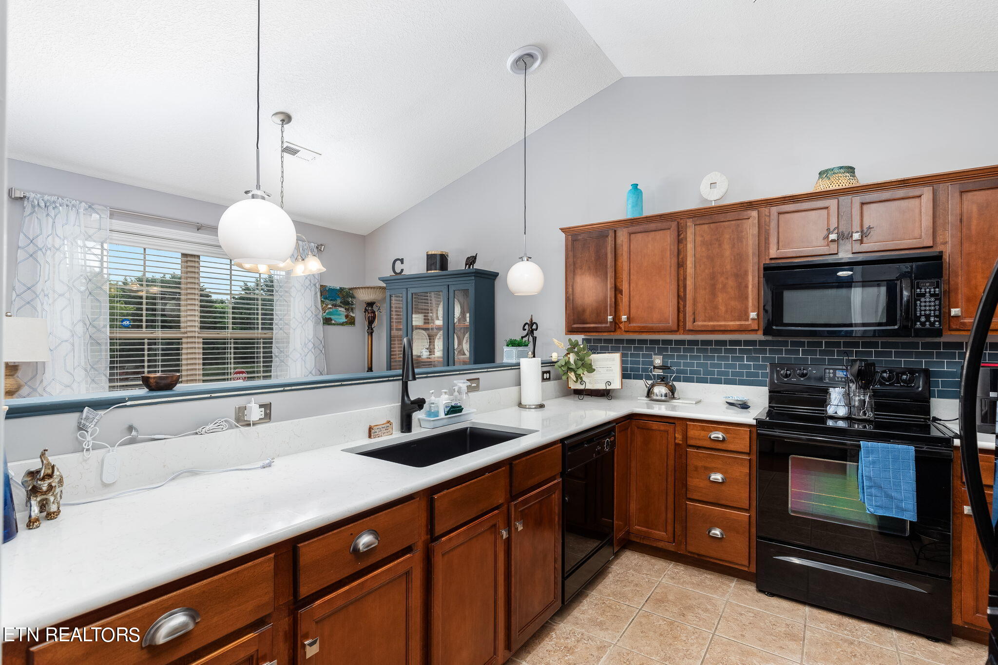 5004 Ivy Rock Way Knoxville TN 37918