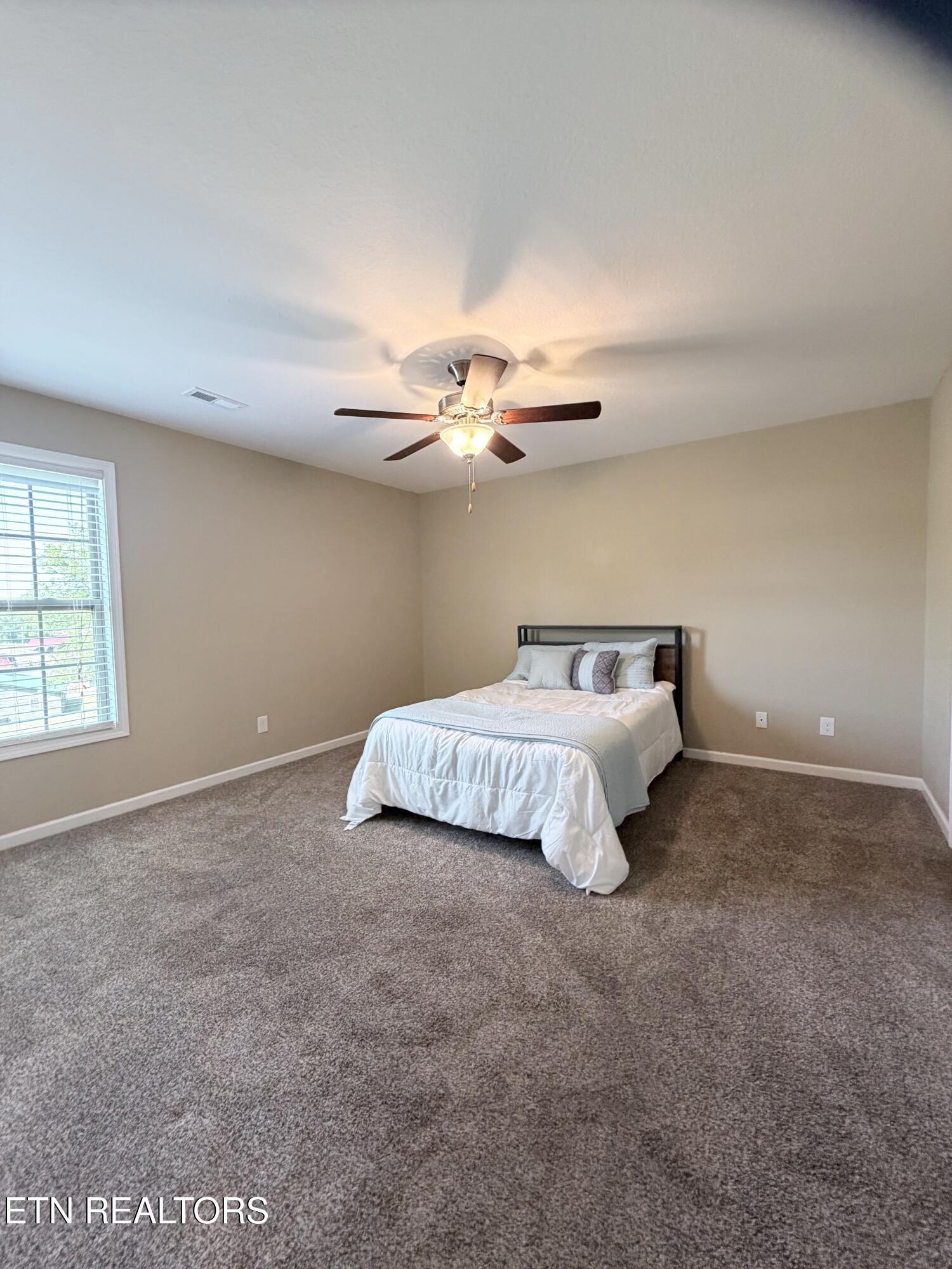 171 Stonefield Drive Harrogate TN 37752