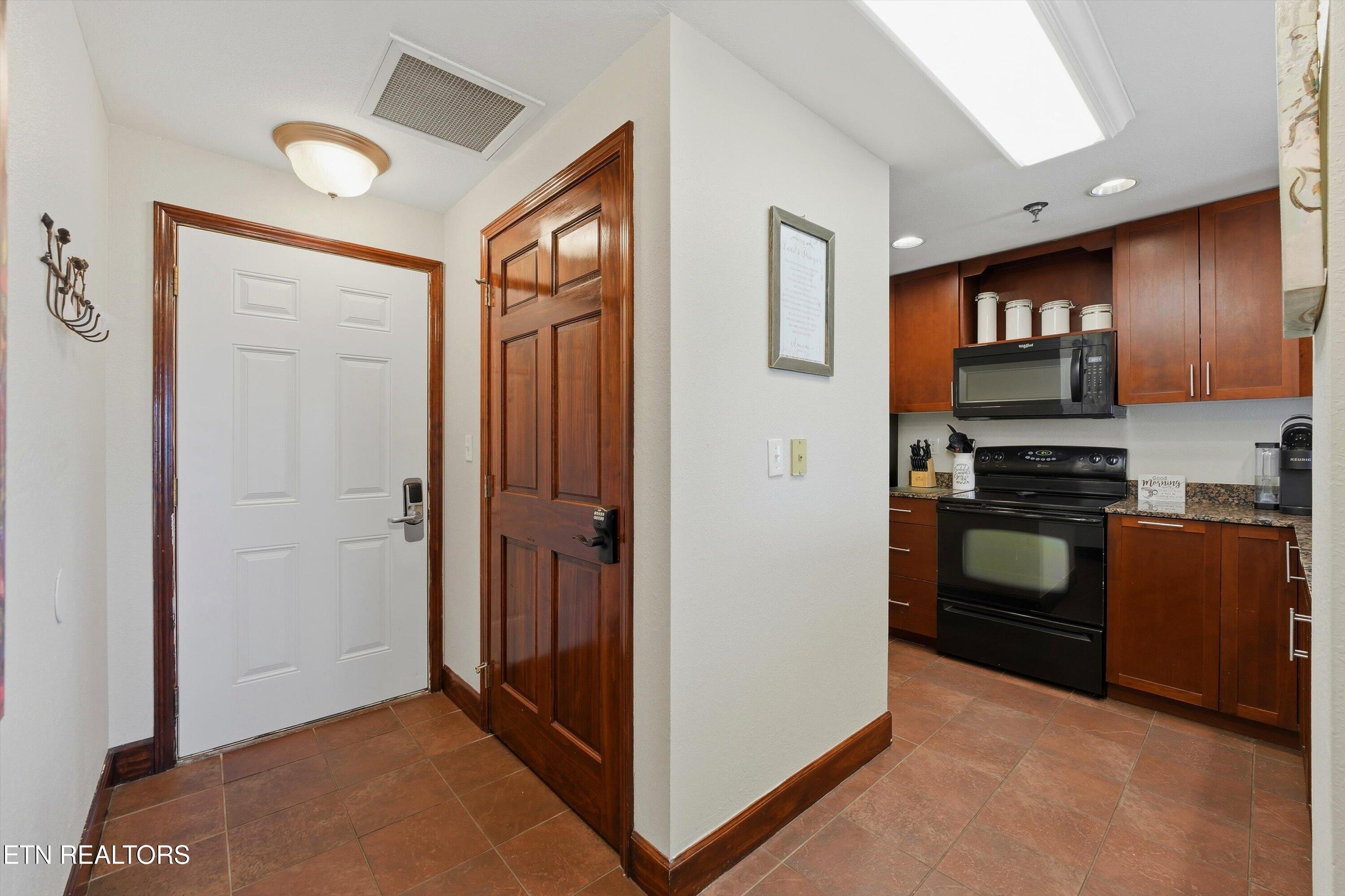 410 Big Bear Way Pigeon Forge TN 37863