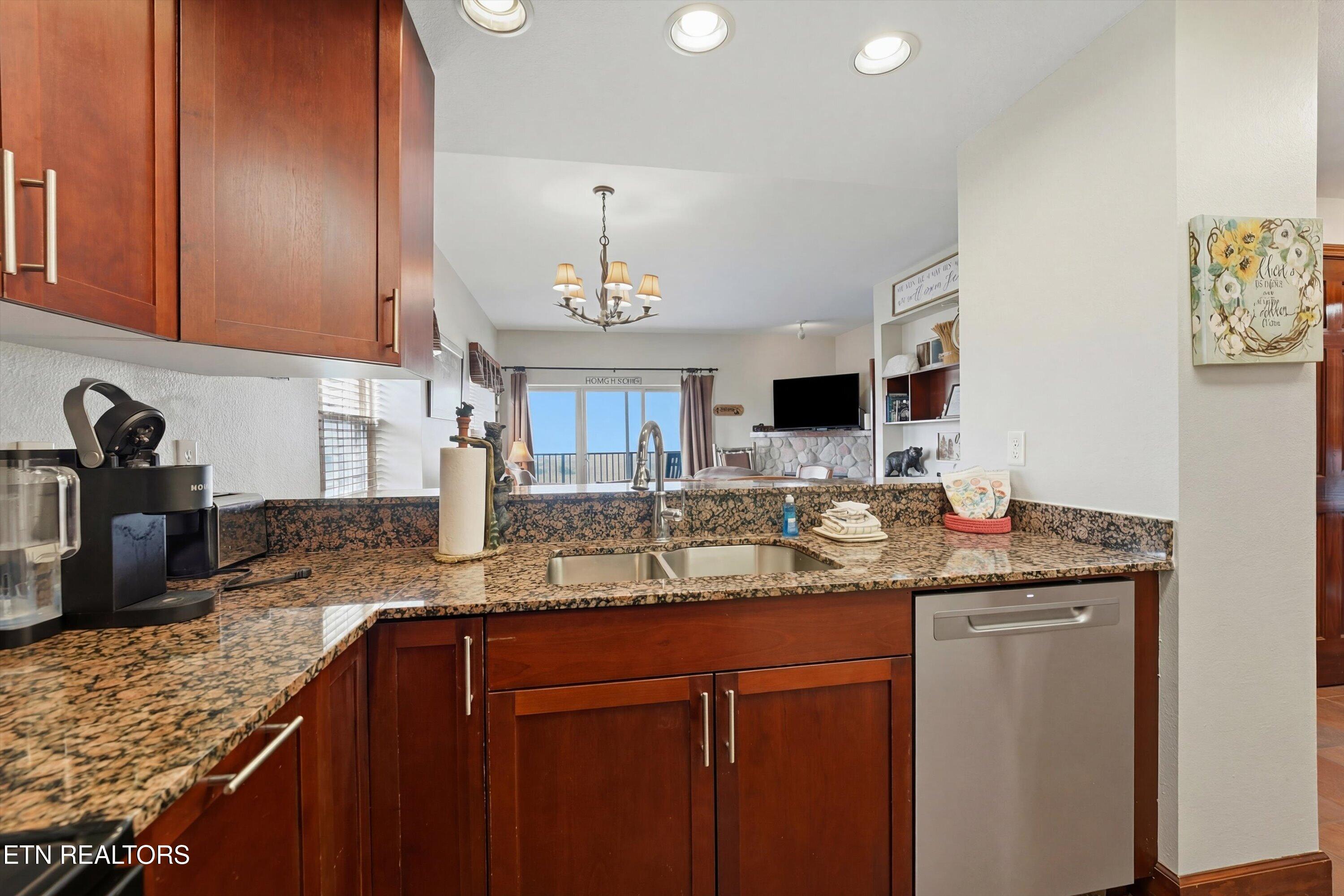 410 Big Bear Way Pigeon Forge TN 37863