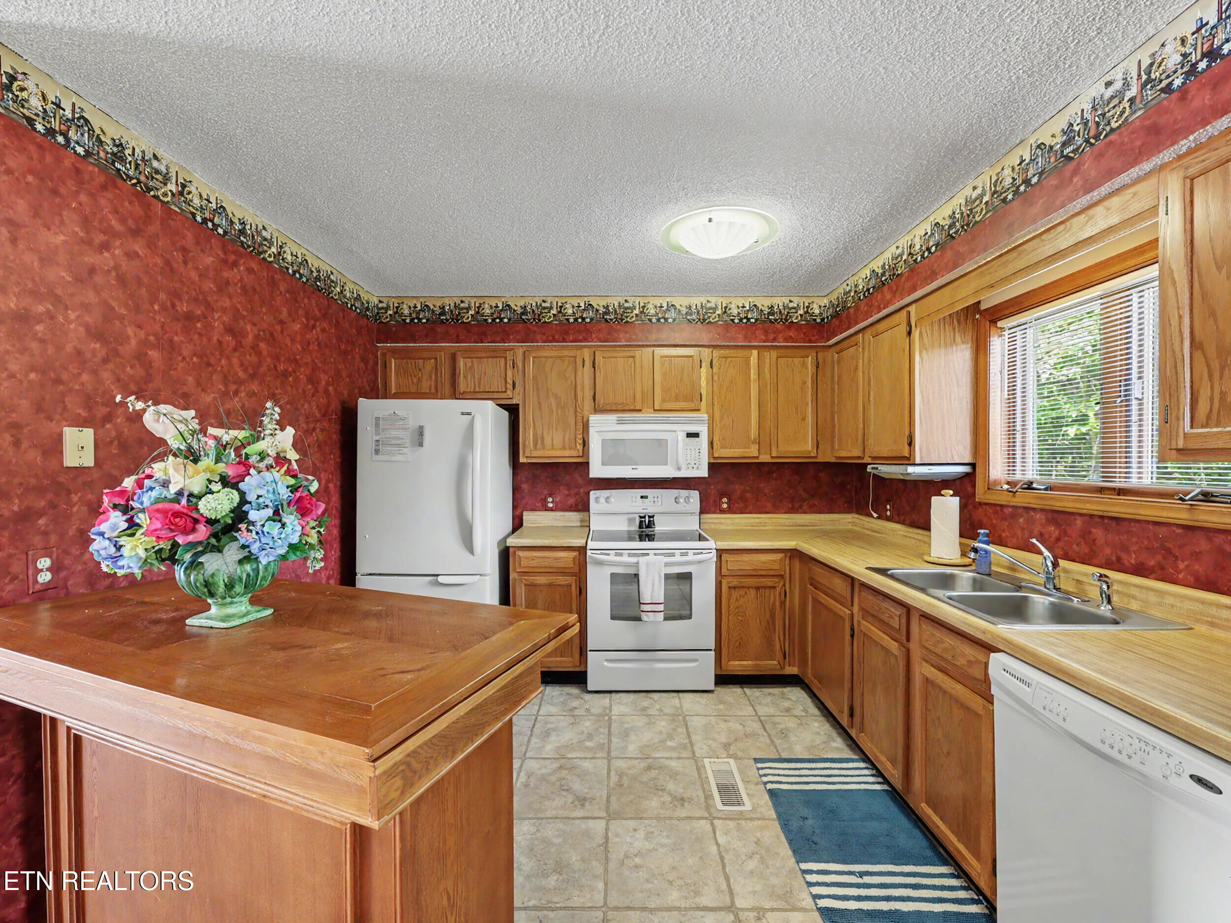 142 Deer Trot Lane Lafollette TN 37766