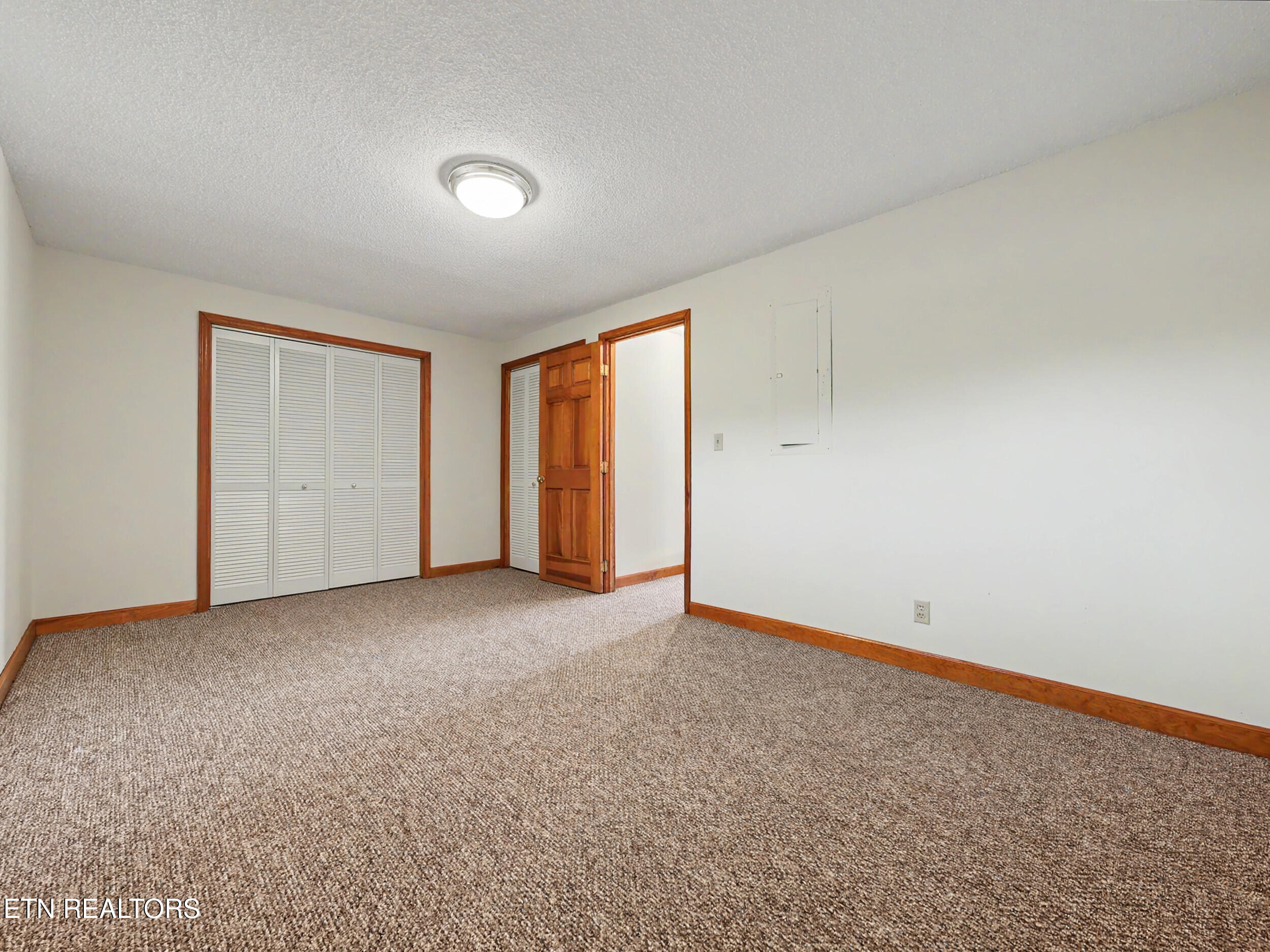142 Deer Trot Lane Lafollette TN 37766