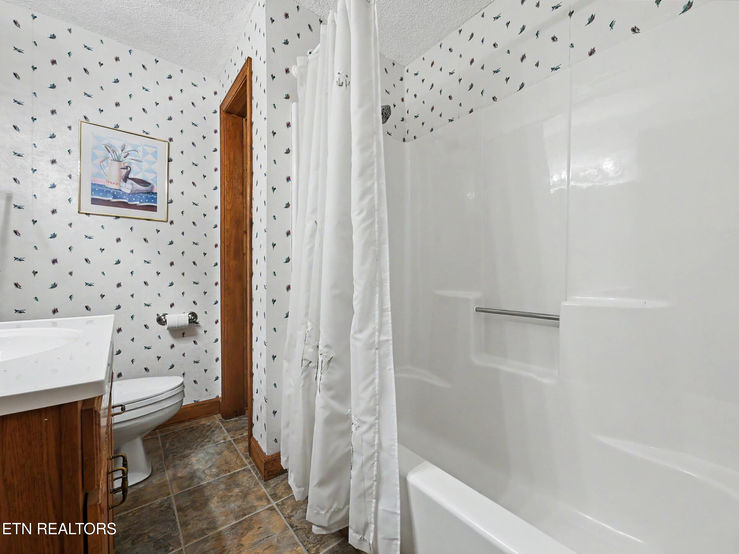 142 Deer Trot Lane Lafollette TN 37766