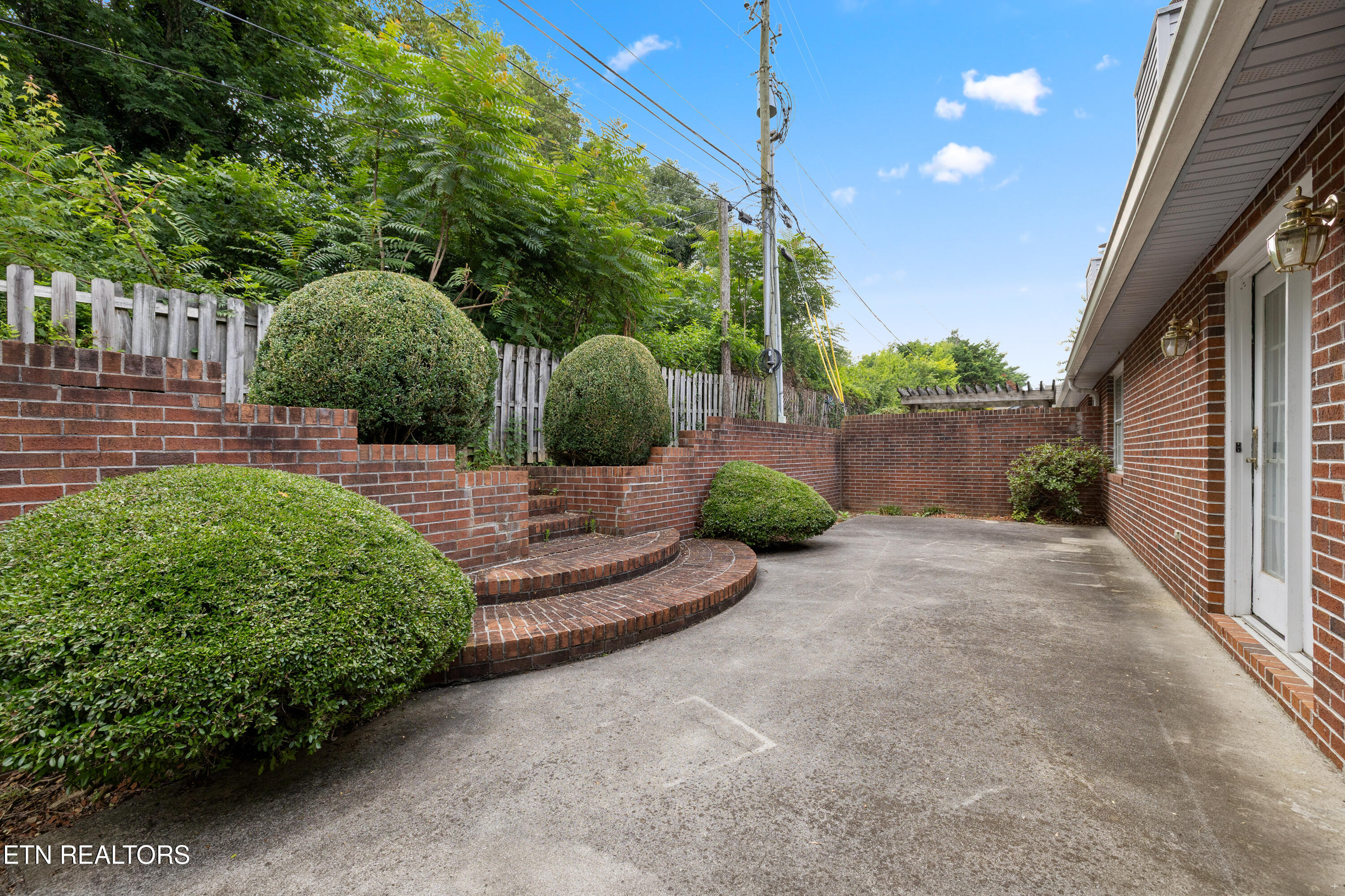 805 Cedar Lane Knoxville TN 37912