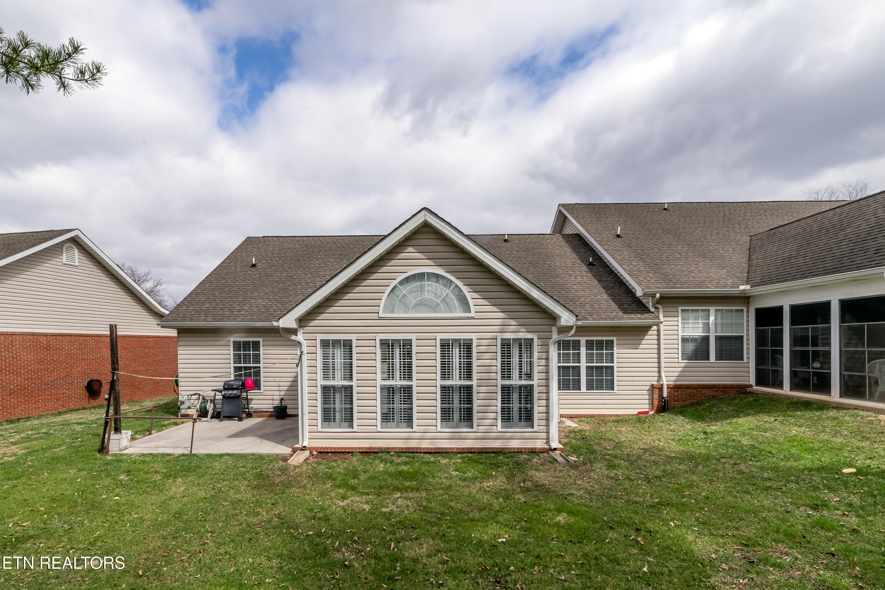 7109 Winter Oaks Way Knoxville TN 37918