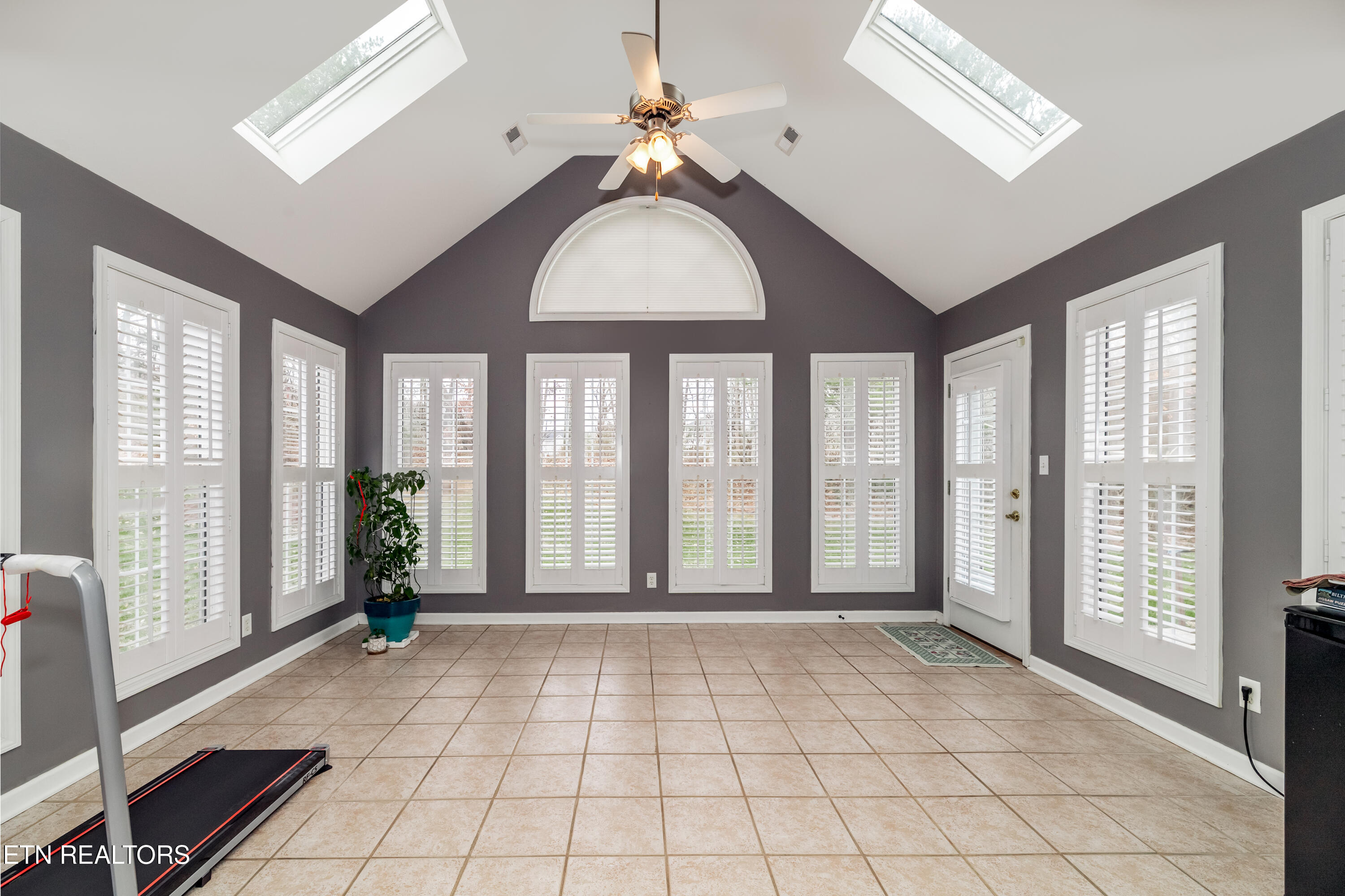 7109 Winter Oaks Way Knoxville TN 37918