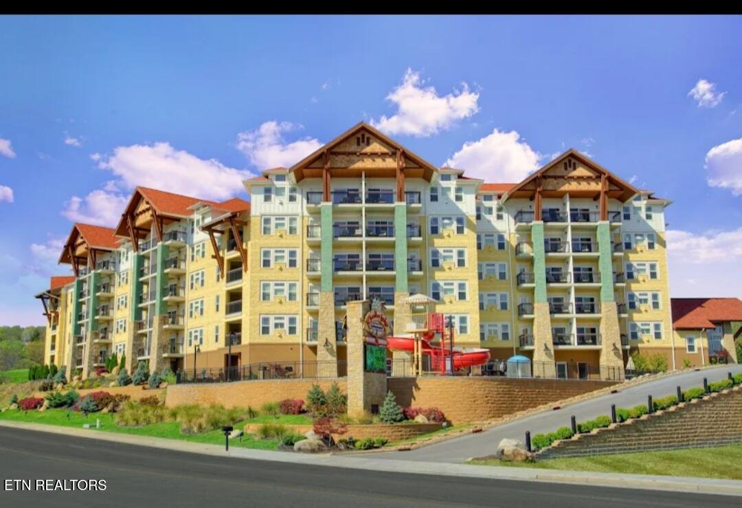 3415 Teaster Lane Pigeon Forge TN 37863