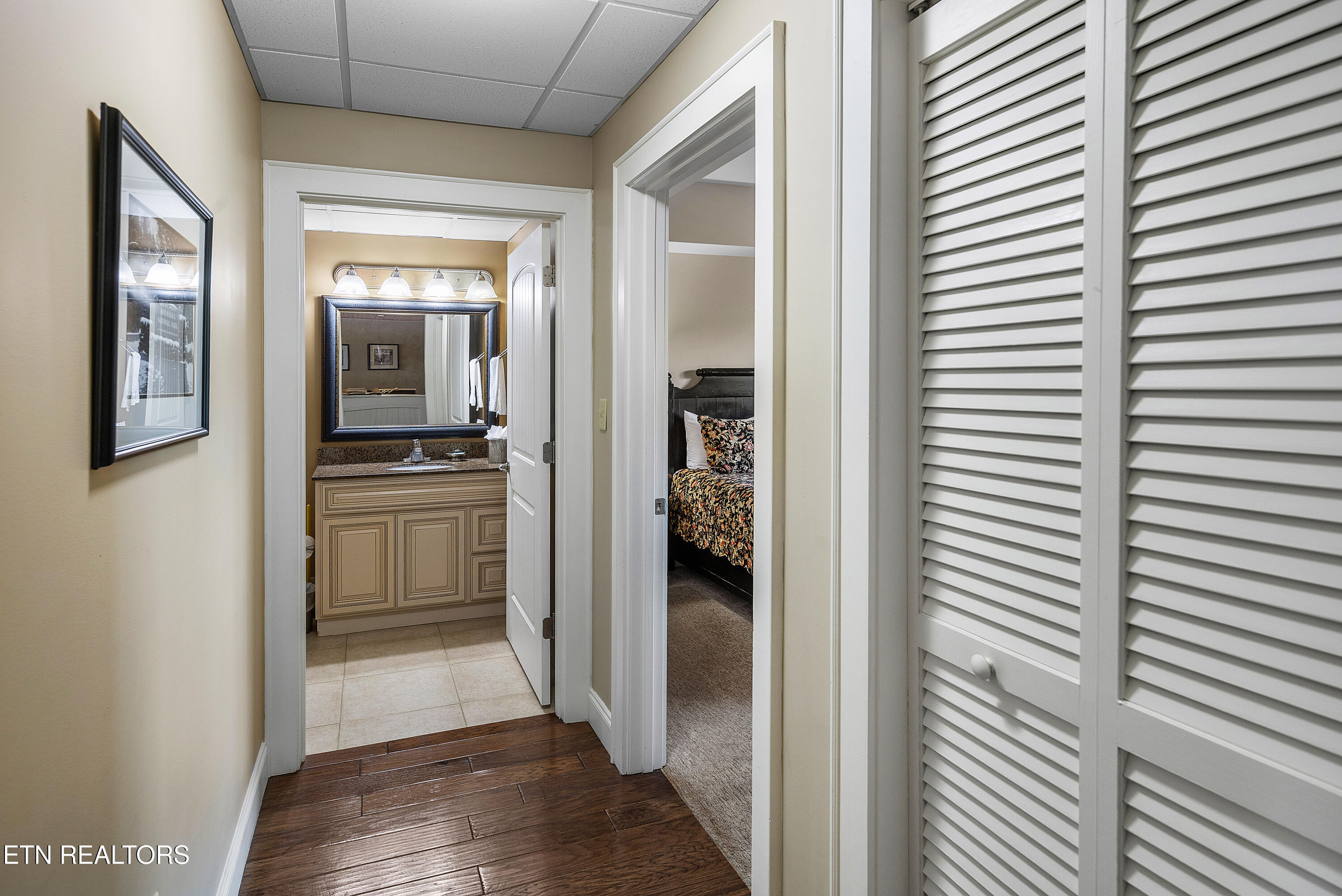 3415 Teaster Lane Pigeon Forge TN 37863